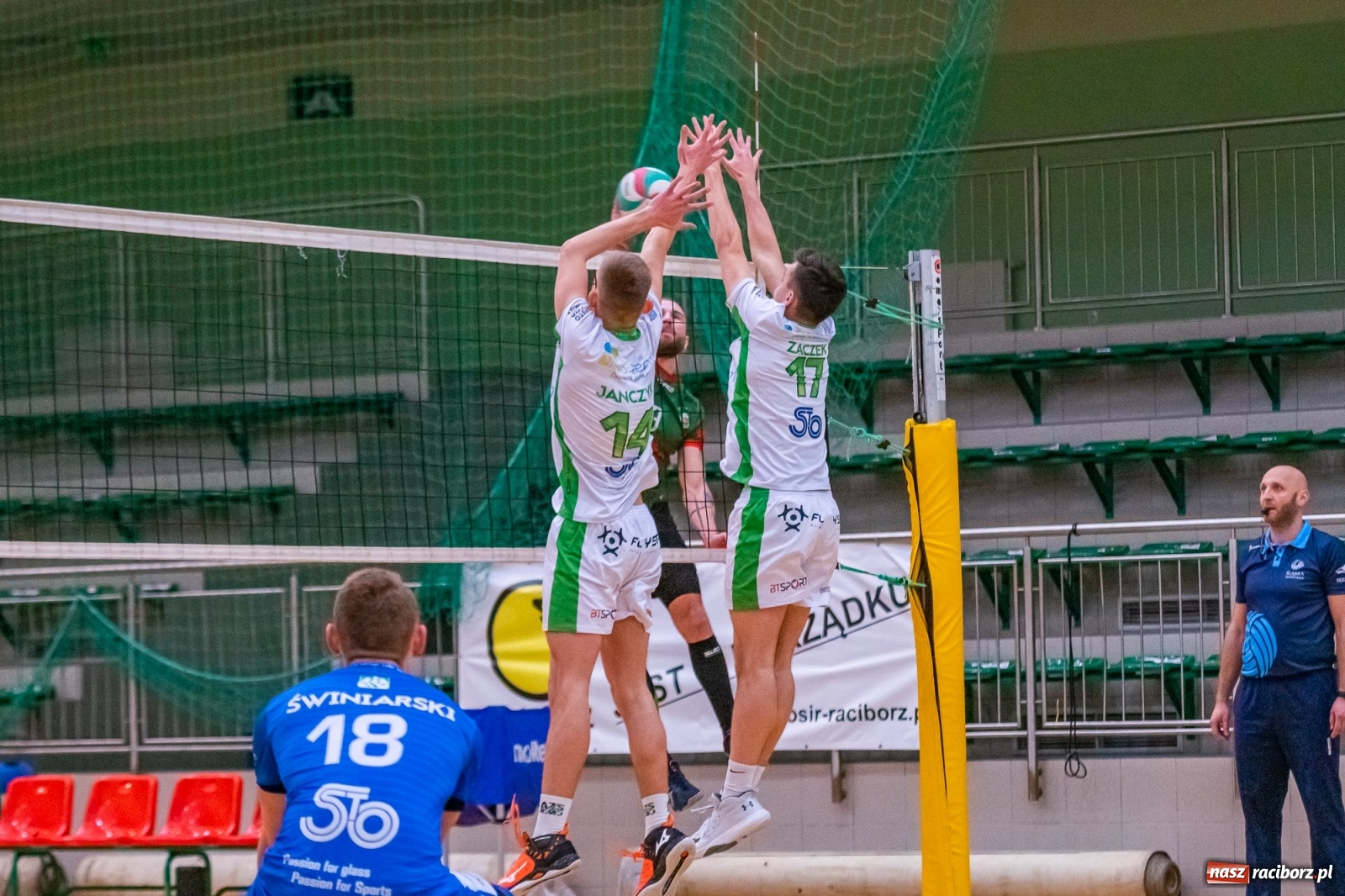 Zdjęcie w galerii na portalu naszraciborz.pl: Ważne trzy punkty siatkarzy AZS Rafako [FOTO i WIDEO] wiadomości z regionu