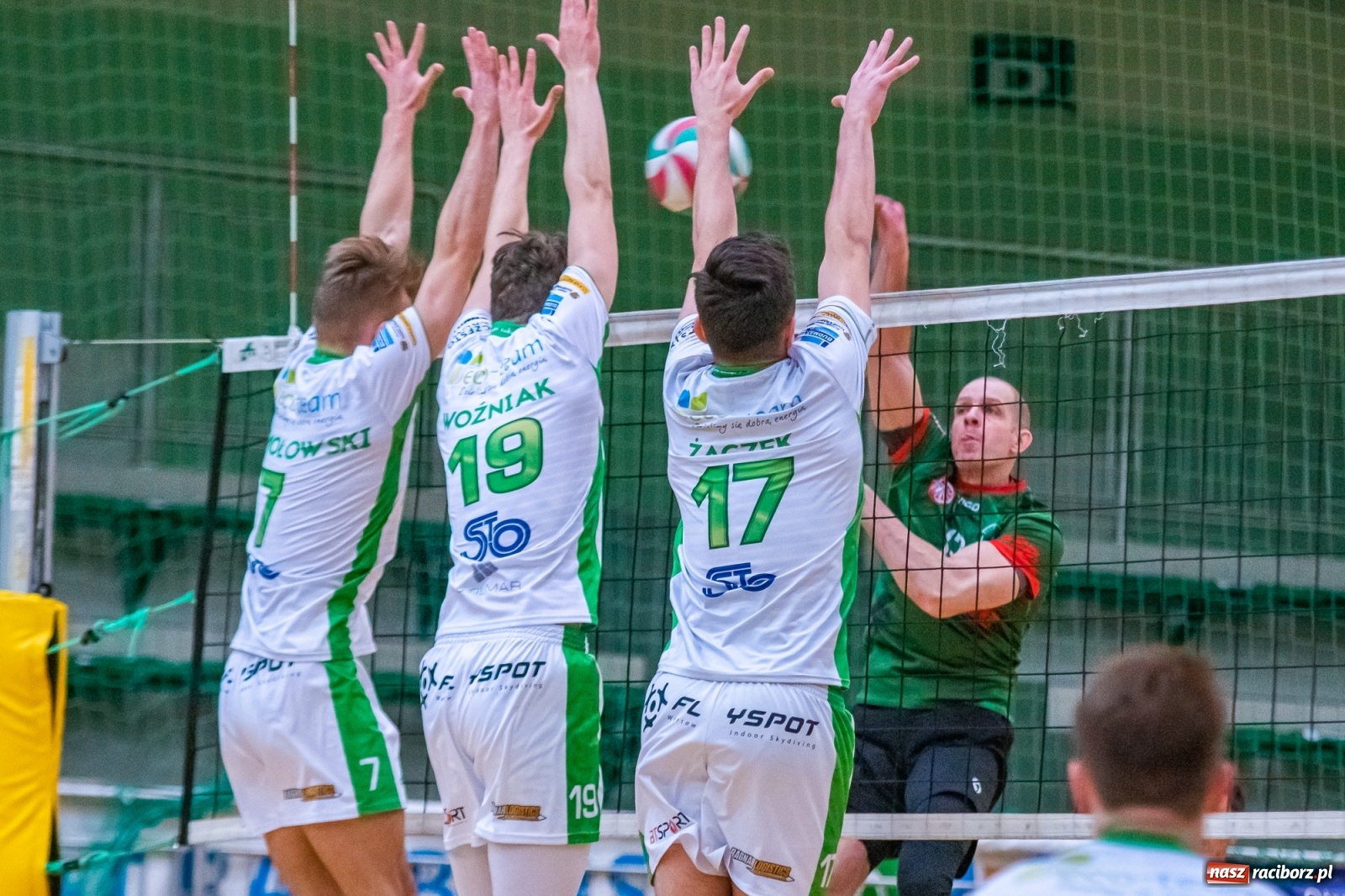 Zdjęcie w galerii na portalu naszraciborz.pl: Ważne trzy punkty siatkarzy AZS Rafako [FOTO i WIDEO] wiadomości z regionu