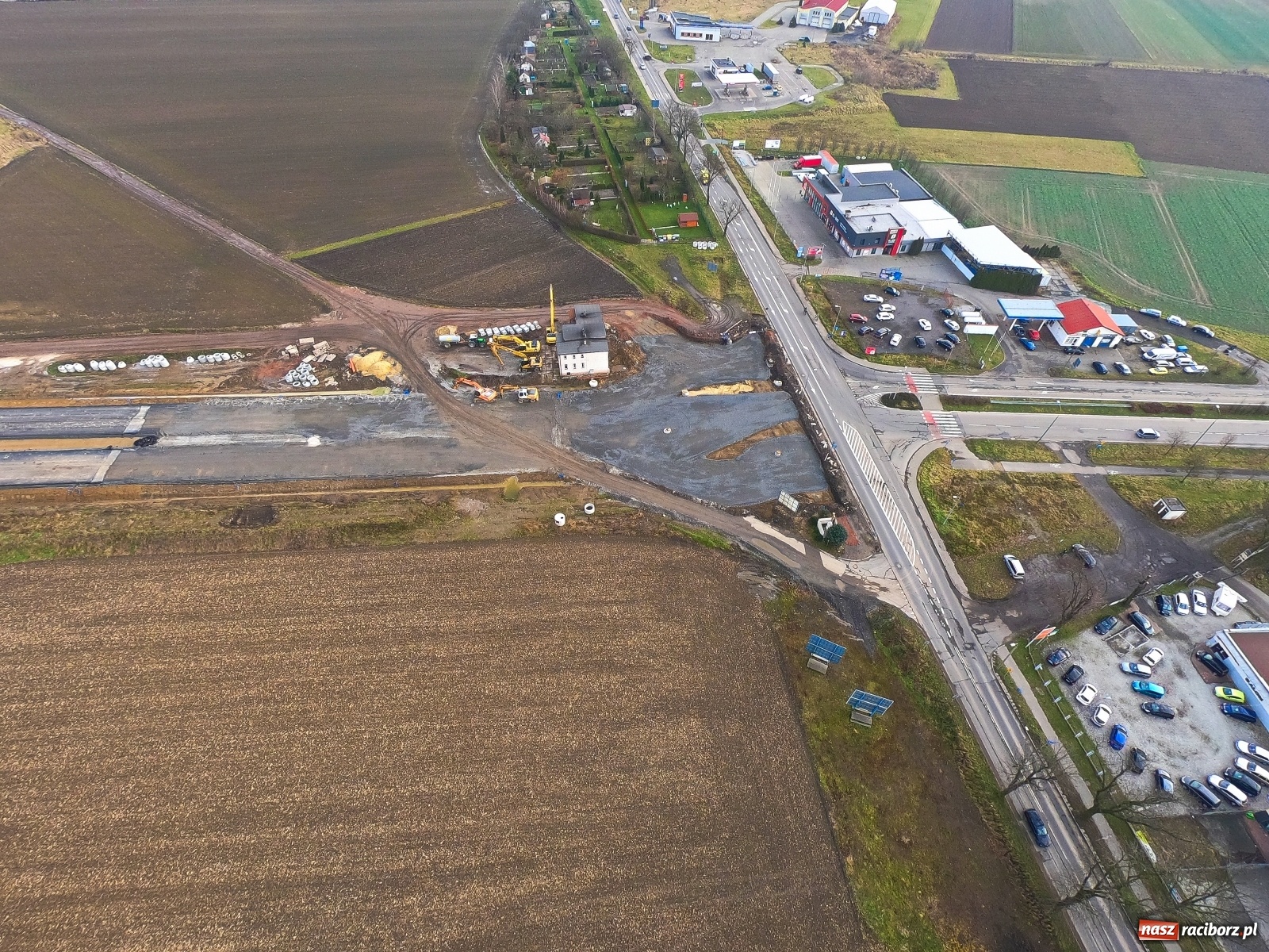 Zdjęcie w galerii na portalu naszraciborz.pl: Jest nowy termin budowy ronda przy Rybnickiej-Piaskowej  wiadomości z regionu