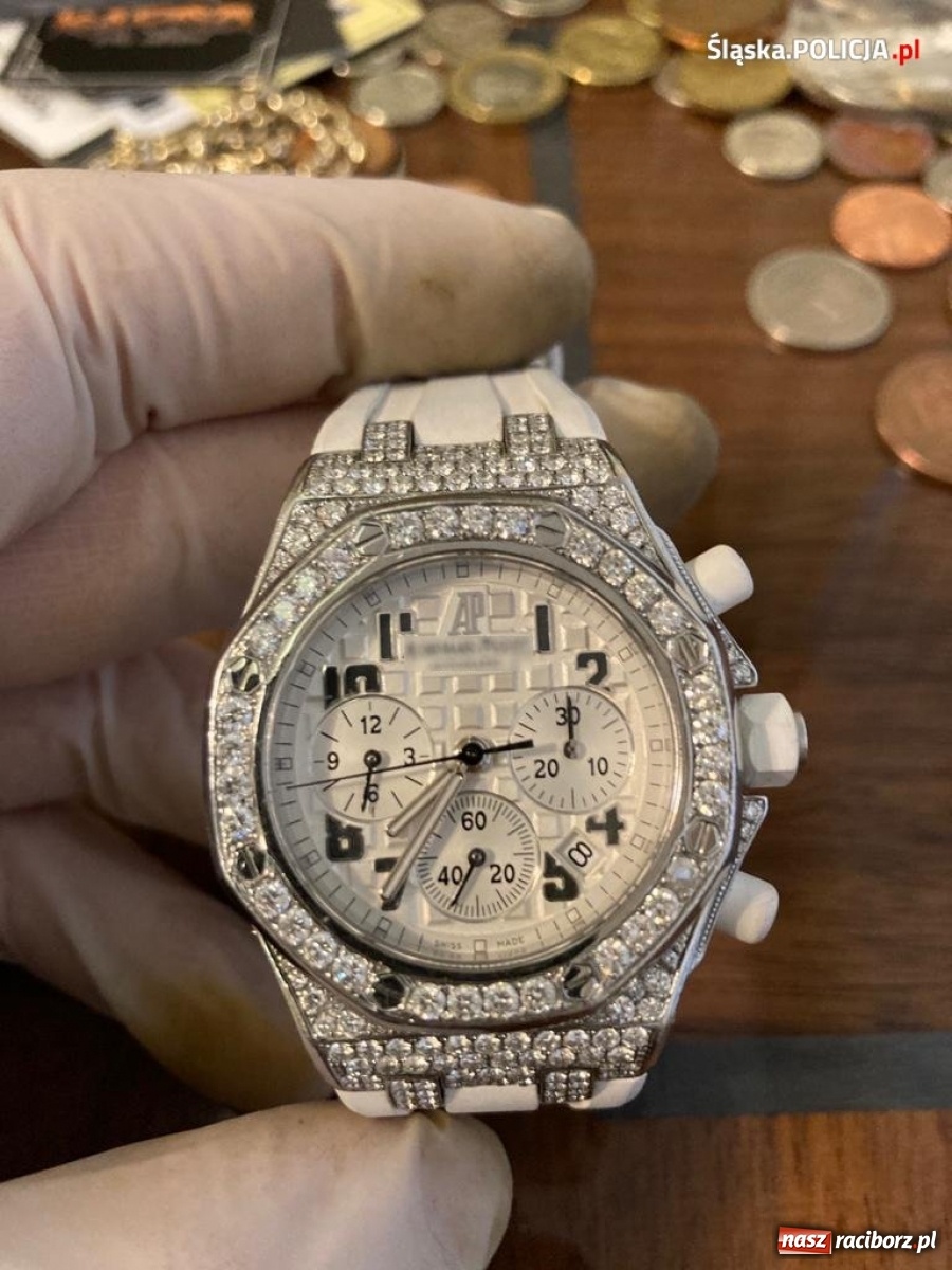 Zdjęcie w galerii na portalu naszraciborz.pl: Kryminalni rozbili gang oszustów podających się za policjantów wiadomości z regionu