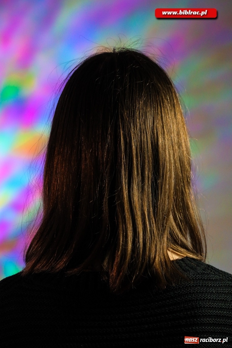 Zdjęcie w galerii na portalu naszraciborz.pl:  Kreatywna fotografia z raciborską biblioteką wiadomości z regionu