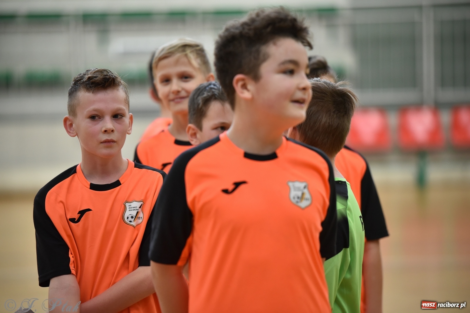 Zdjęcie w galerii na portalu naszraciborz.pl: Halowa rywalizacja o puchar prezesa ŚlZPN [FOTO] wiadomości z regionu