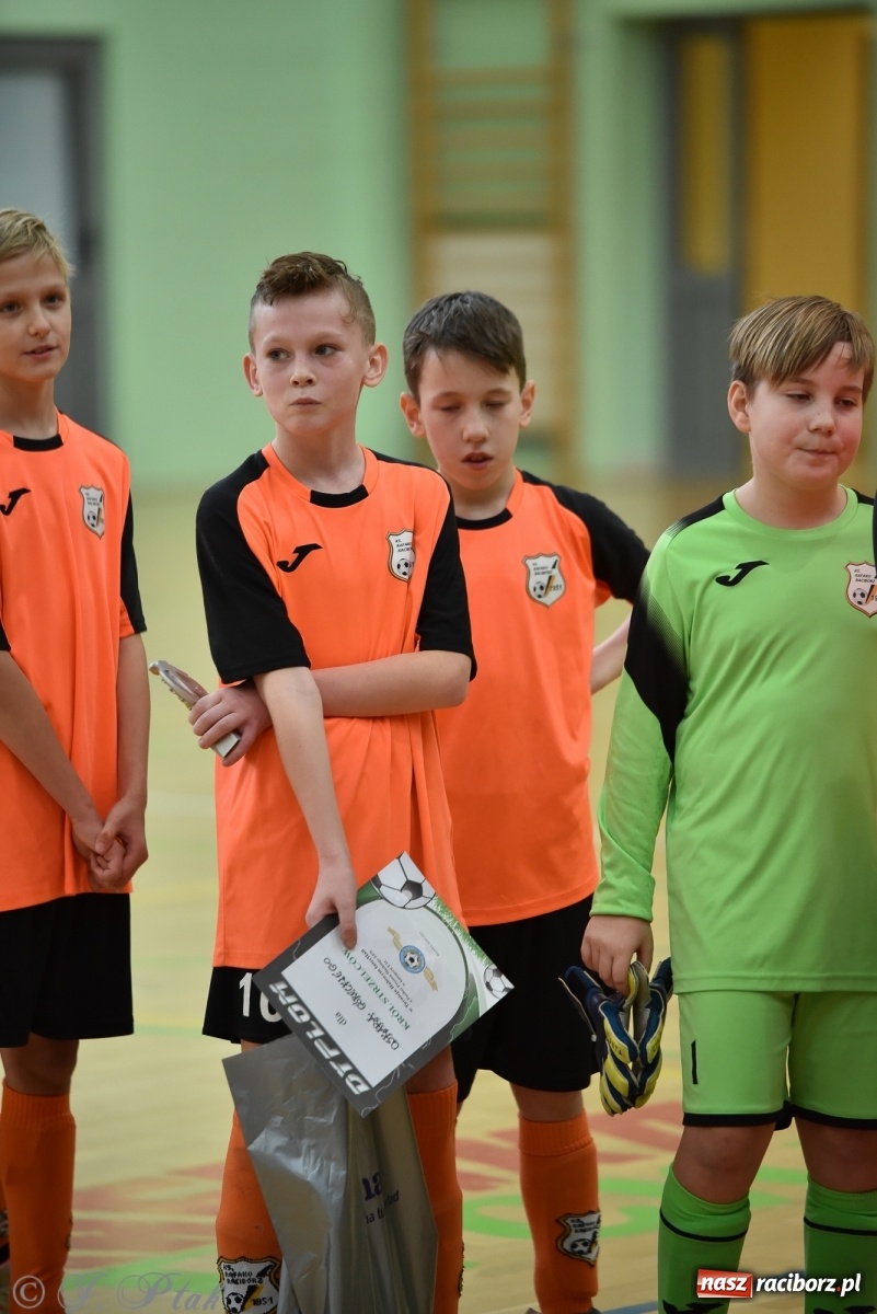 Zdjęcie w galerii na portalu naszraciborz.pl: Halowa rywalizacja o puchar prezesa ŚlZPN [FOTO] wiadomości z regionu