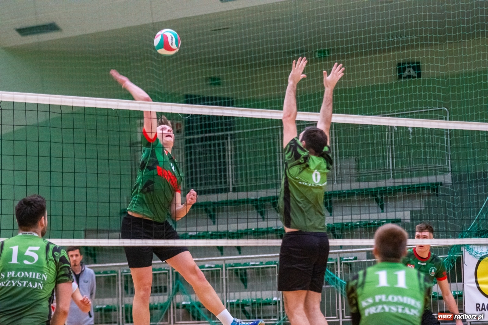 Zdjęcie w galerii na portalu naszraciborz.pl: Siatkarze Rafako bez punktów w starciu z Płomieniem Przystajń [FOTO] wiadomości z regionu