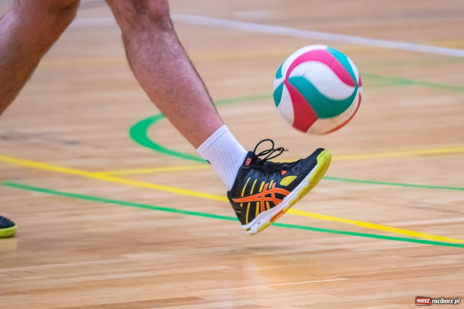 Zdjęcie w galerii na portalu naszraciborz.pl: Siatkarze Rafako bez punktów w starciu z Płomieniem Przystajń [FOTO] wiadomości z regionu