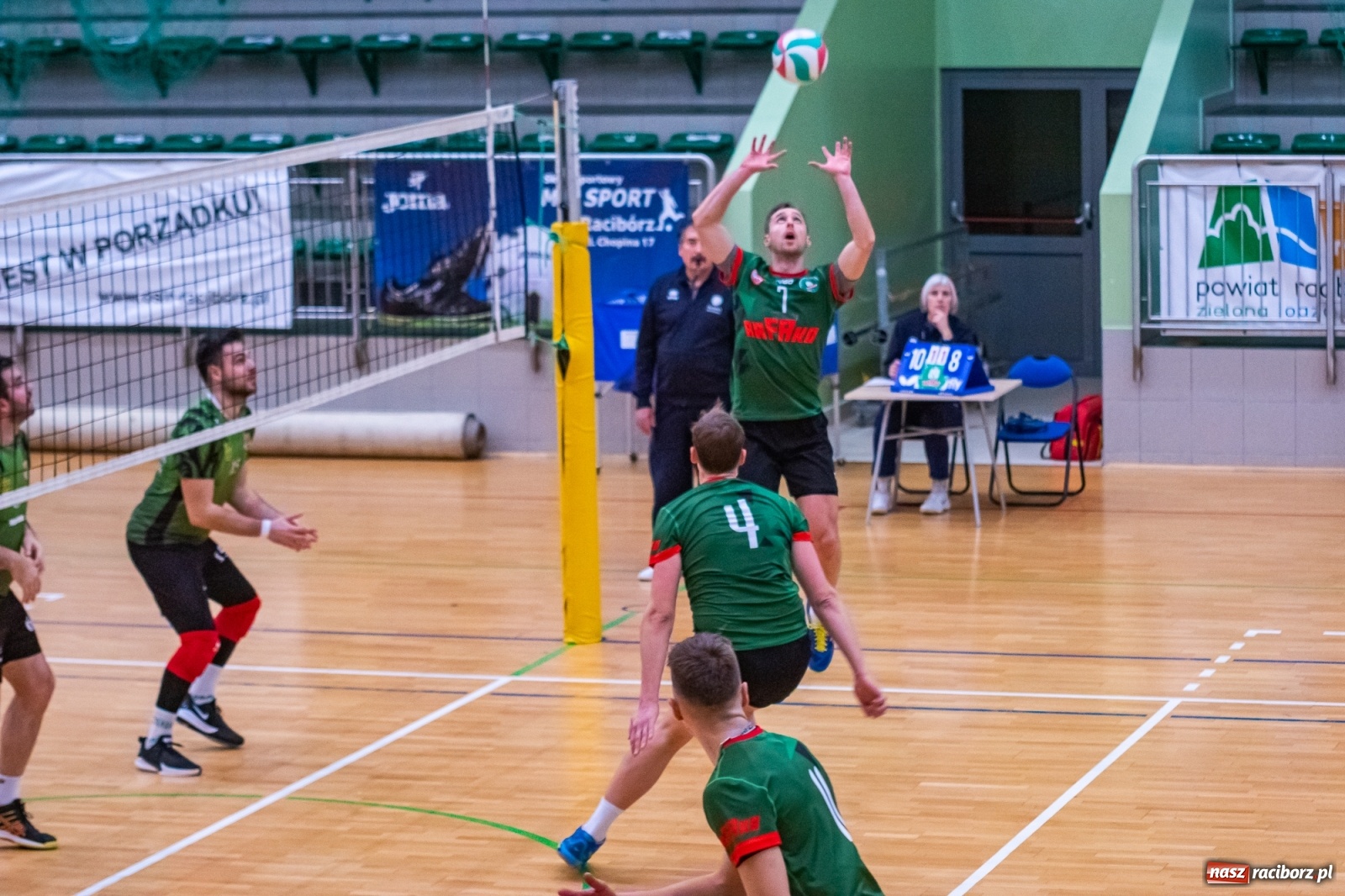 Zdjęcie w galerii na portalu naszraciborz.pl: Siatkarze Rafako bez punktów w starciu z Płomieniem Przystajń [FOTO] wiadomości z regionu