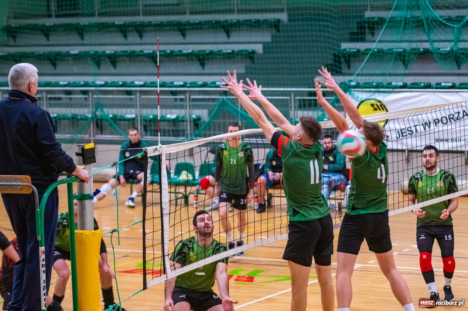 Zdjęcie w galerii na portalu naszraciborz.pl: Siatkarze Rafako bez punktów w starciu z Płomieniem Przystajń [FOTO] wiadomości z regionu