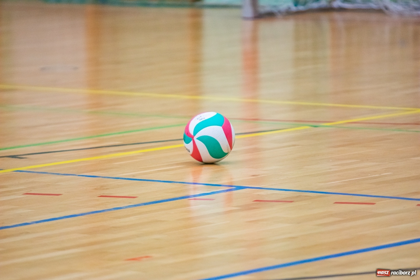 Zdjęcie w galerii na portalu naszraciborz.pl: Siatkarze Rafako bez punktów w starciu z Płomieniem Przystajń [FOTO] wiadomości z regionu