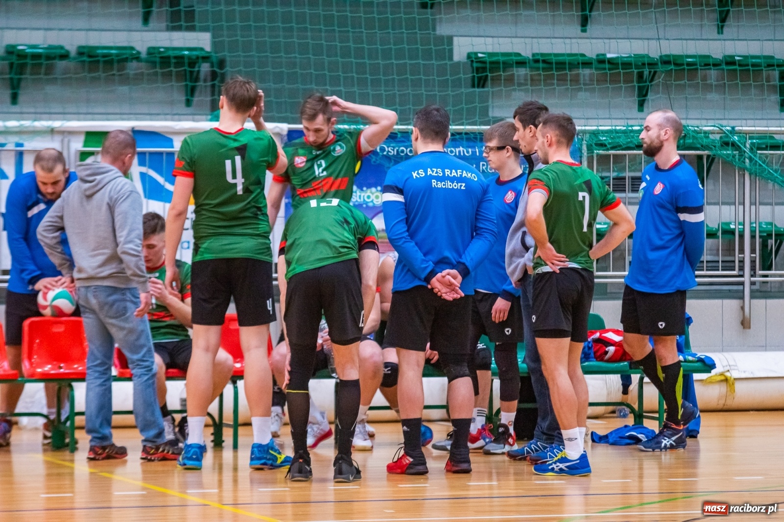Zdjęcie w galerii na portalu naszraciborz.pl: Siatkarze Rafako bez punktów w starciu z Płomieniem Przystajń [FOTO] wiadomości z regionu