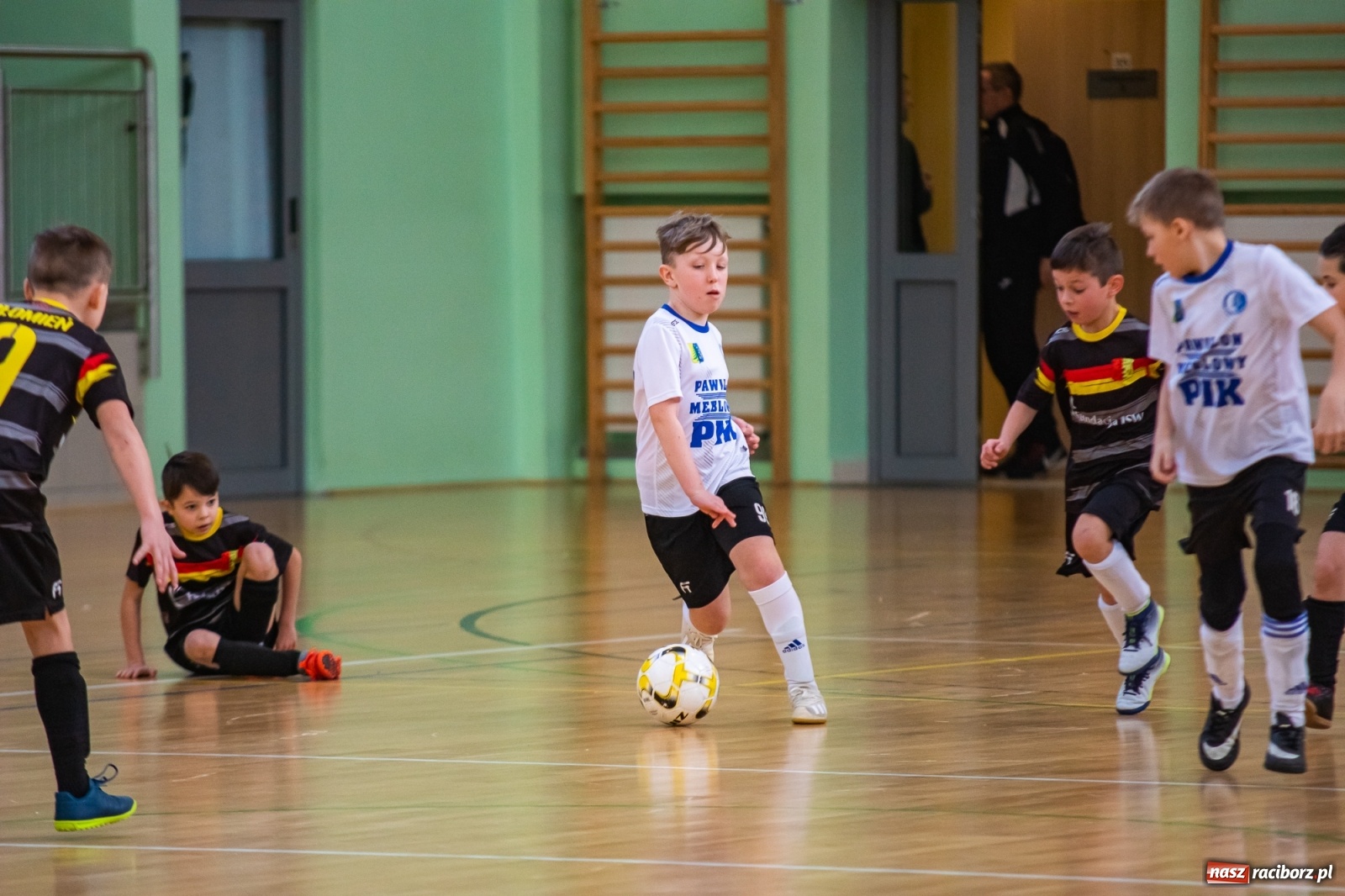 Zdjęcie w galerii na portalu naszraciborz.pl: Piłkarskie zmagania rocznika 2011 w Arenie Rafako [FOTO] wiadomości z regionu