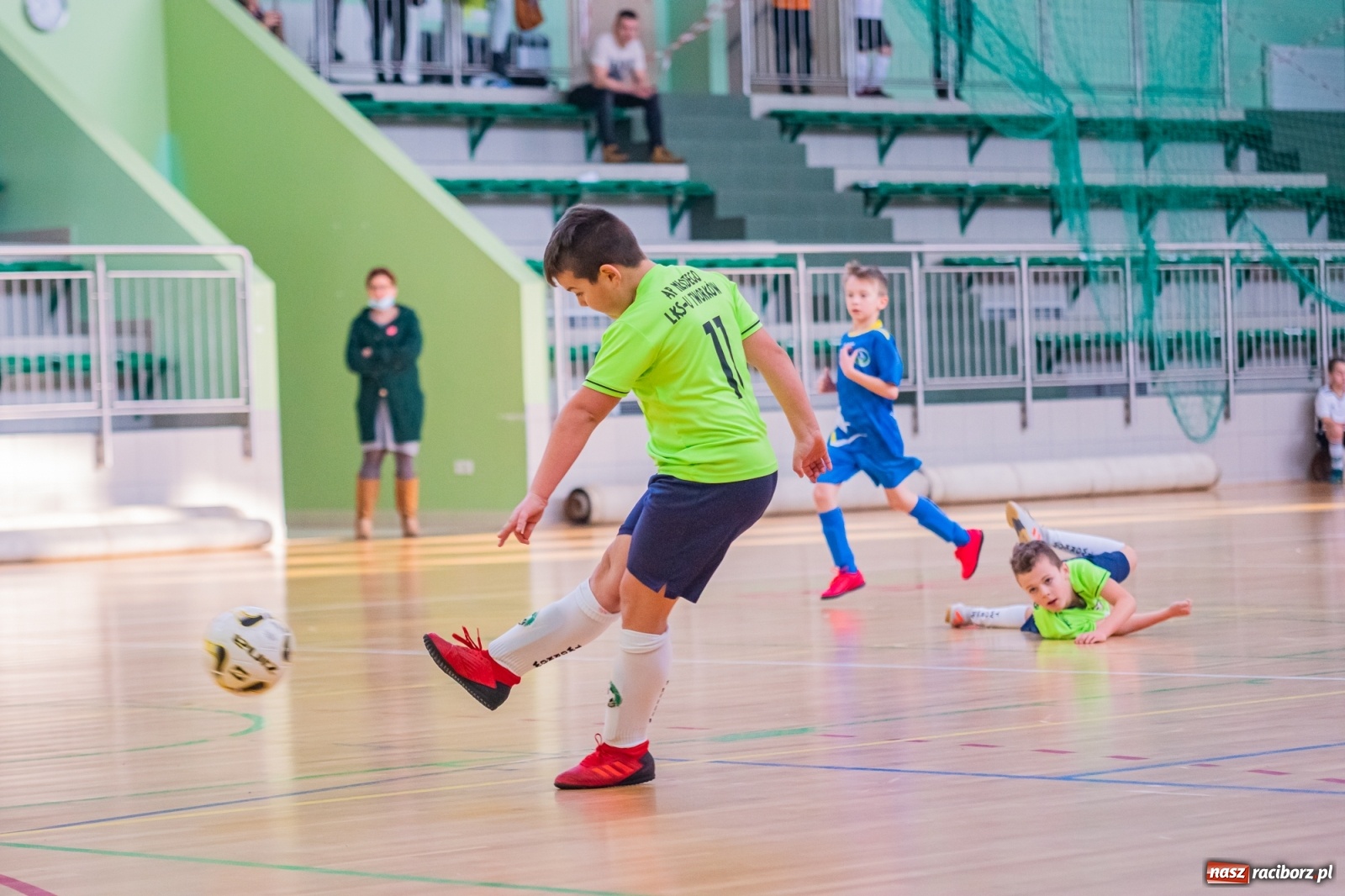 Zdjęcie w galerii na portalu naszraciborz.pl: Piłkarskie zmagania rocznika 2011 w Arenie Rafako [FOTO] wiadomości z regionu