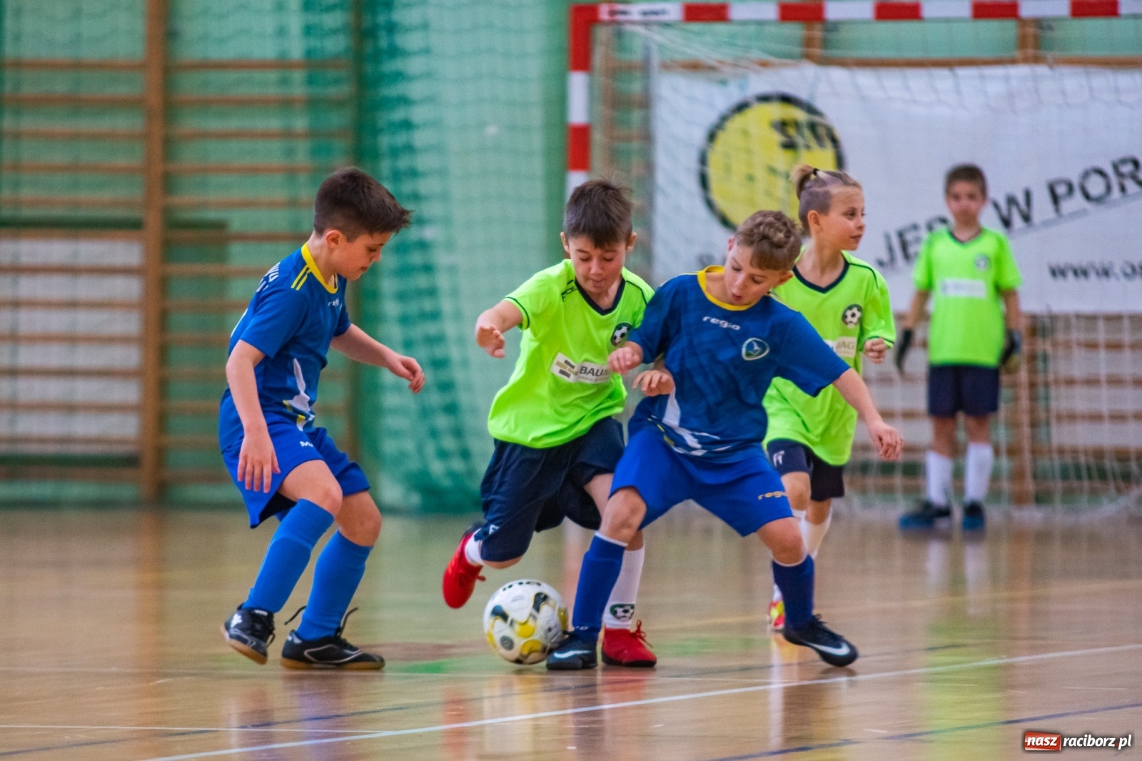 Zdjęcie w galerii na portalu naszraciborz.pl: Piłkarskie zmagania rocznika 2011 w Arenie Rafako [FOTO] wiadomości z regionu