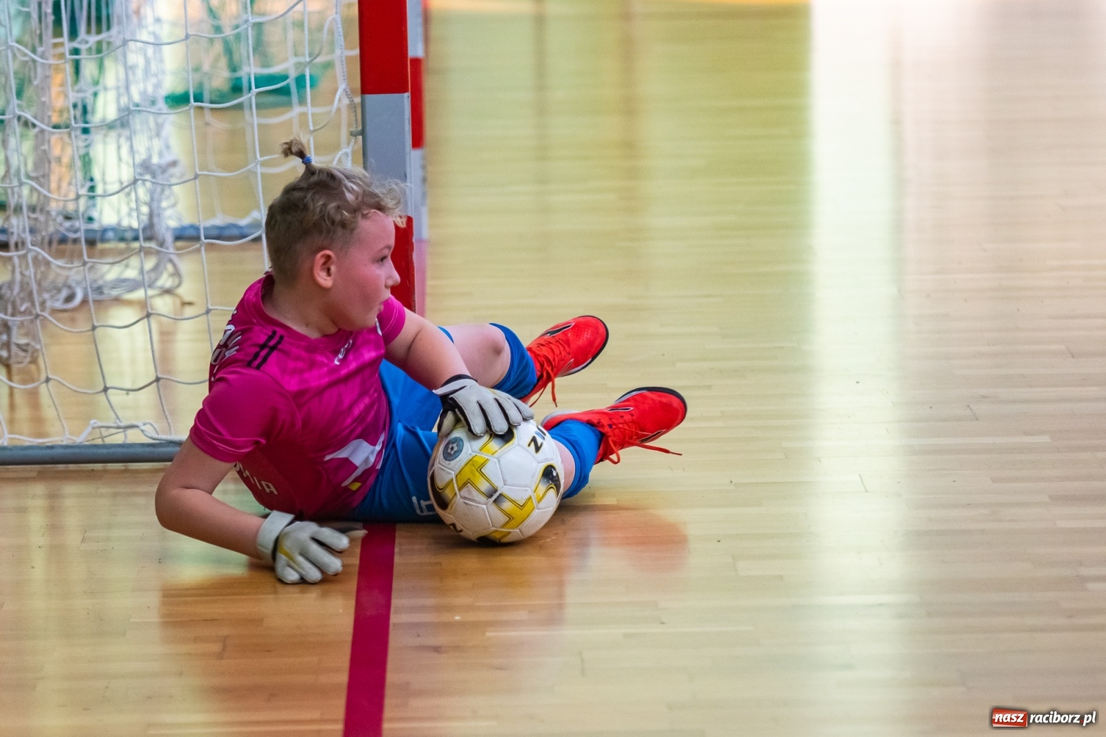 Zdjęcie w galerii na portalu naszraciborz.pl: Piłkarskie zmagania rocznika 2011 w Arenie Rafako [FOTO] wiadomości z regionu