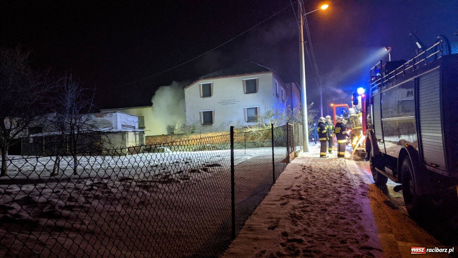 Zdjęcie w galerii na portalu naszraciborz.pl: Wiele tysięcy złotych strat w pożarze kuchni w Bojanowie wiadomości z regionu