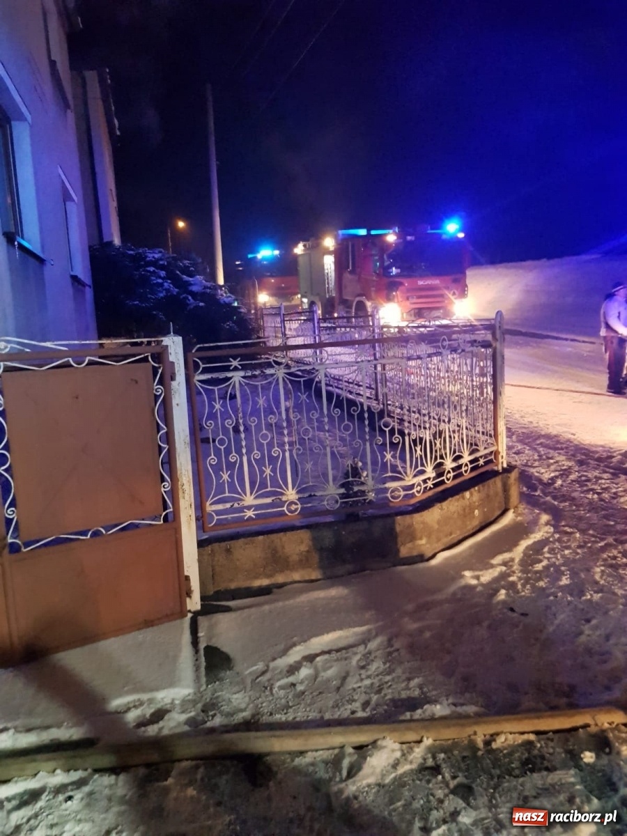 Zdjęcie w galerii na portalu naszraciborz.pl: Wiele tysięcy złotych strat w pożarze kuchni w Bojanowie wiadomości z regionu