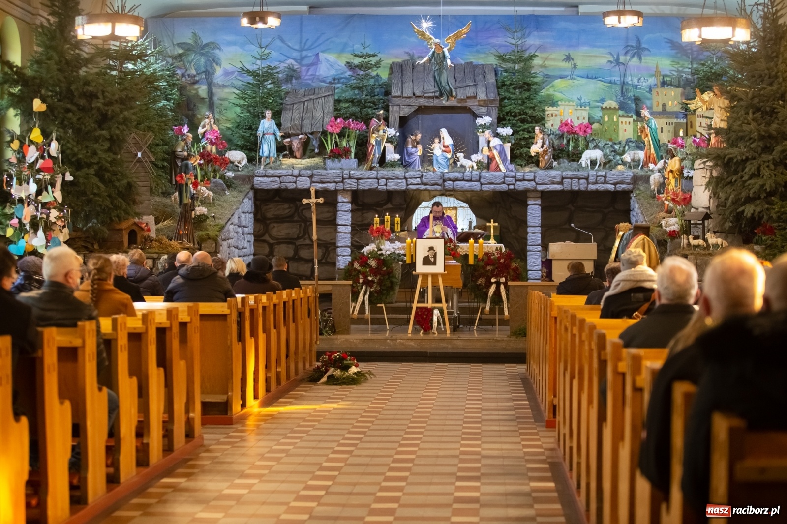 Zdjęcie w galerii na portalu naszraciborz.pl: Ostatnie pożegnanie miłośnika koni Henryka Malcharczyka wiadomości z regionu