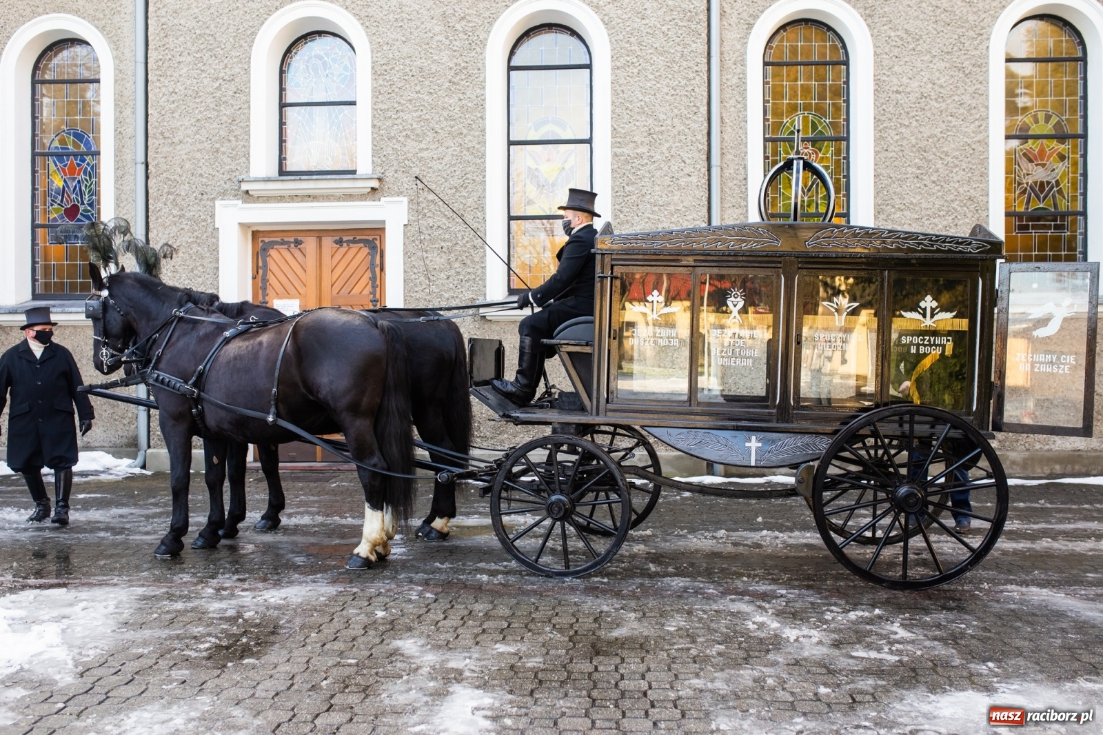 Zdjęcie w galerii na portalu naszraciborz.pl: Ostatnie pożegnanie miłośnika koni Henryka Malcharczyka wiadomości z regionu