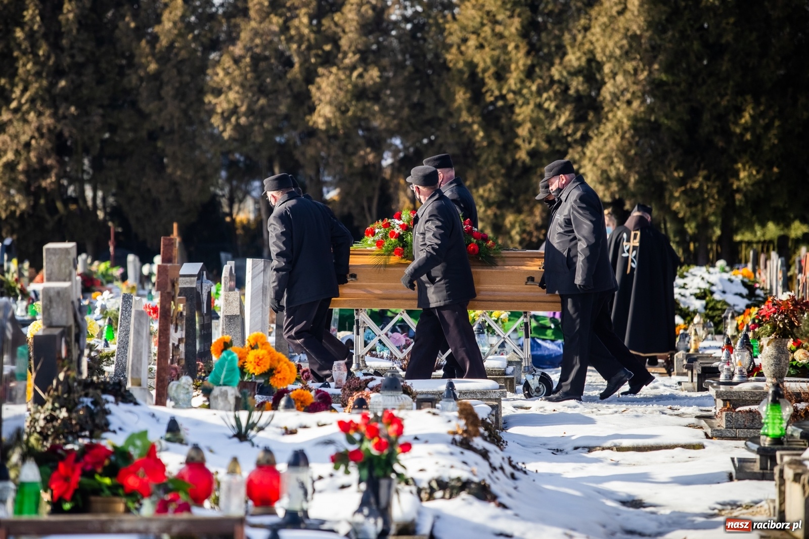 Zdjęcie w galerii na portalu naszraciborz.pl: Ostatnie pożegnanie miłośnika koni Henryka Malcharczyka wiadomości z regionu