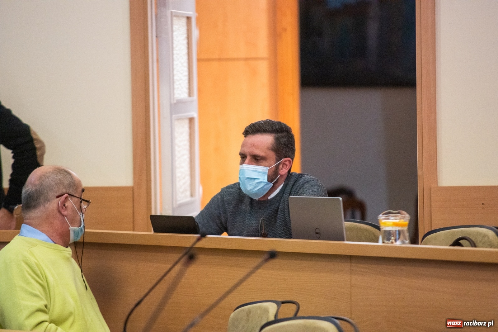 Zdjęcie w galerii na portalu naszraciborz.pl: Smutne lodowisko i plac zabaw na Kochanowskiego  wiadomości z regionu