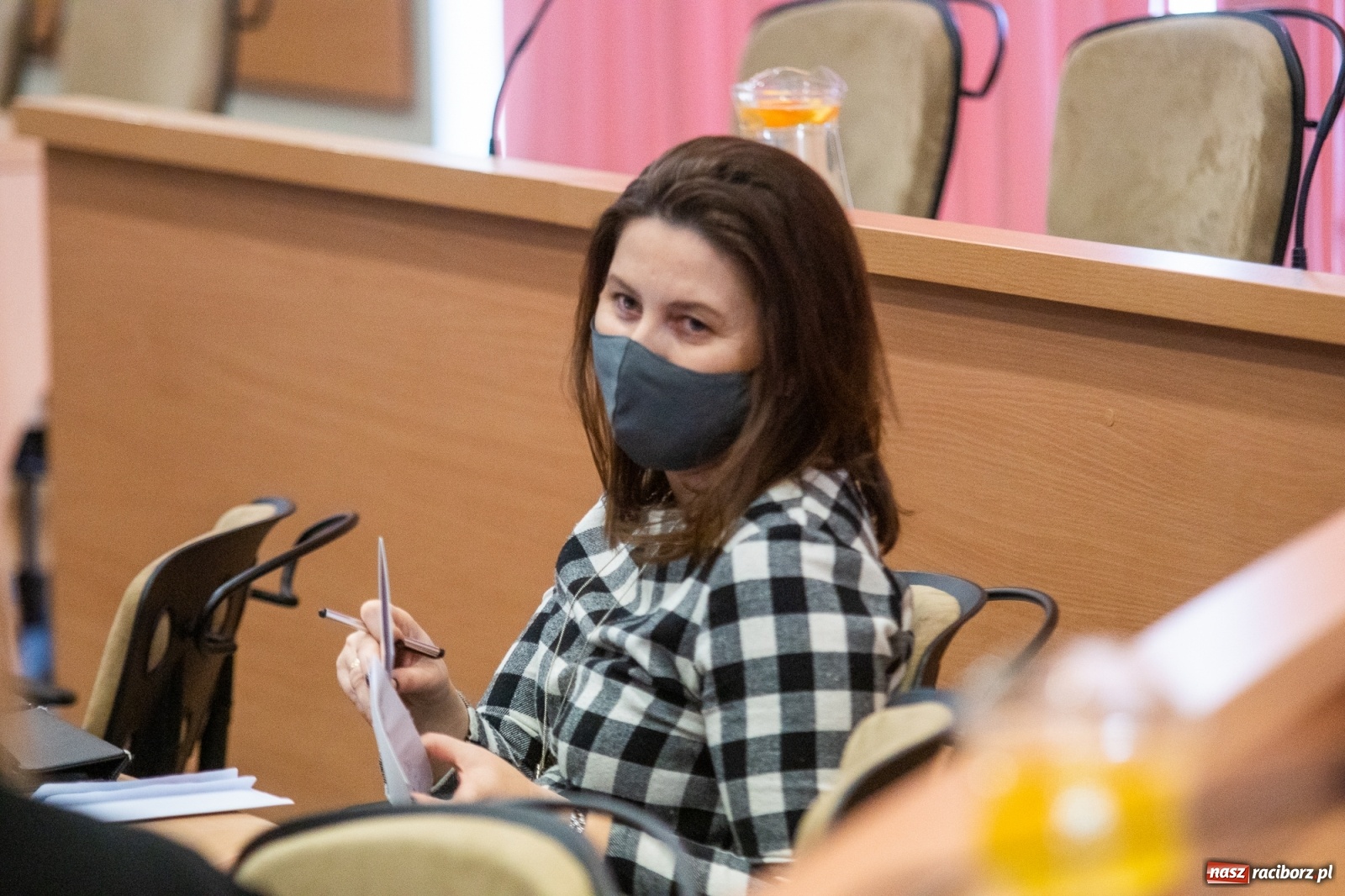 Zdjęcie w galerii na portalu naszraciborz.pl: Smutne lodowisko i plac zabaw na Kochanowskiego  wiadomości z regionu