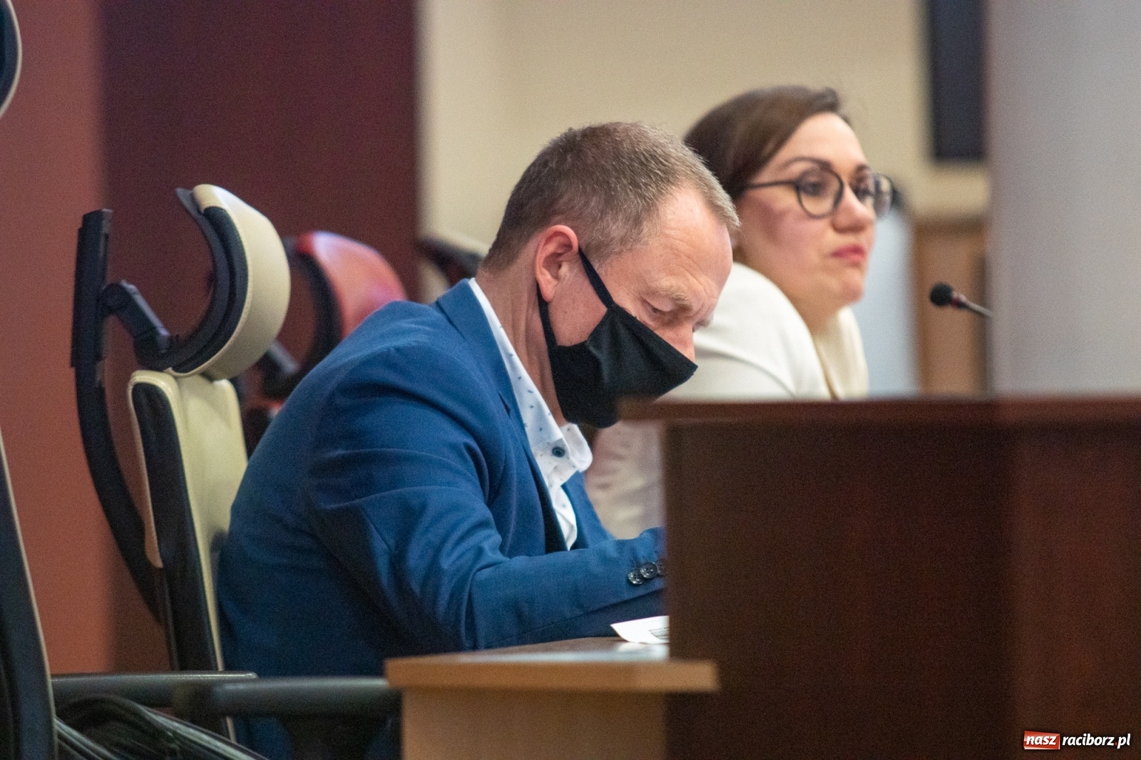 Zdjęcie w galerii na portalu naszraciborz.pl: Smutne lodowisko i plac zabaw na Kochanowskiego  wiadomości z regionu