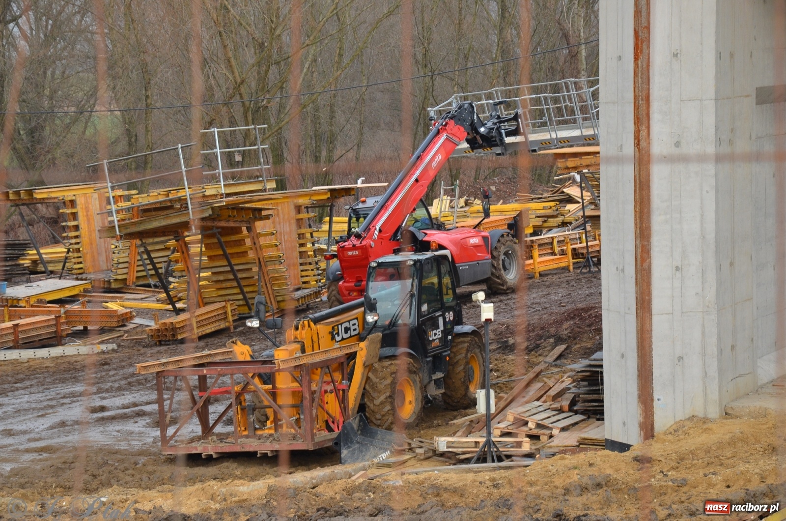 Zdjęcie w galerii na portalu naszraciborz.pl: Nowy most za żwirowniami na Ostrogu [FOTO]  wiadomości z regionu