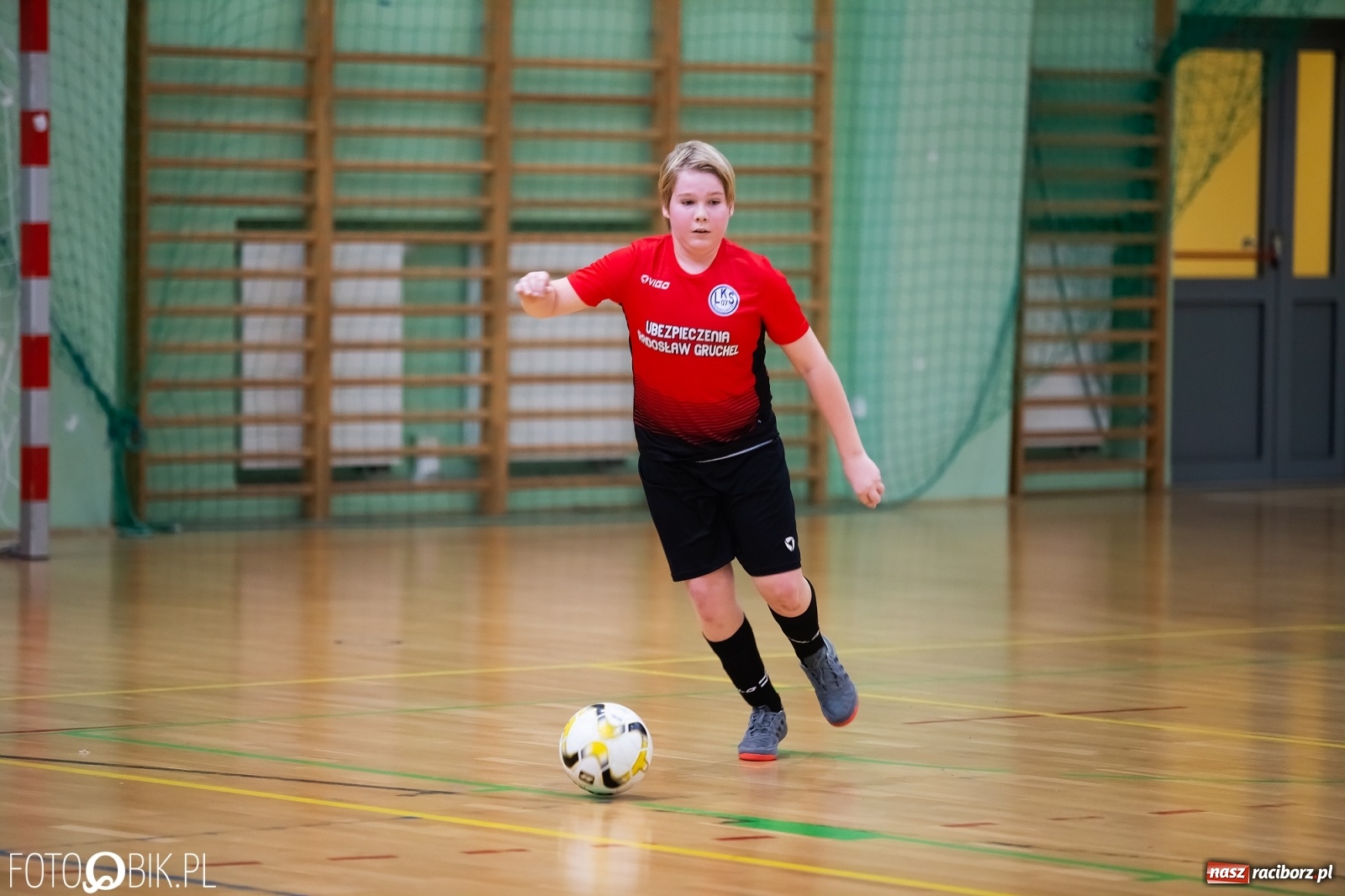 Zdjęcie w galerii na portalu naszraciborz.pl: Młodzi piłkarze rywalizowali w Arenie Rafako [FOTO] wiadomości z regionu
