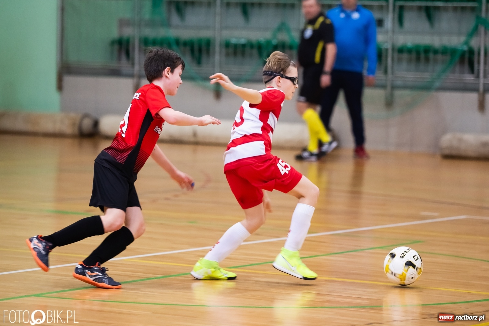 Zdjęcie w galerii na portalu naszraciborz.pl: Młodzi piłkarze rywalizowali w Arenie Rafako [FOTO] wiadomości z regionu