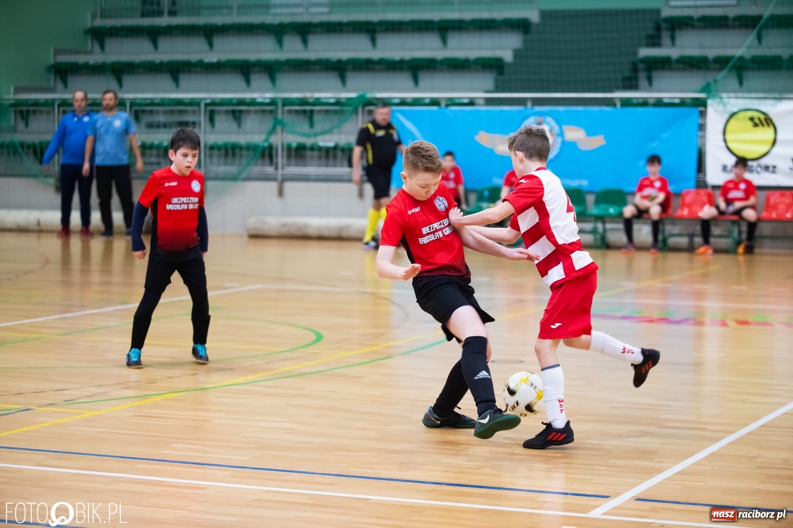 Zdjęcie w galerii na portalu naszraciborz.pl: Młodzi piłkarze rywalizowali w Arenie Rafako [FOTO] wiadomości z regionu