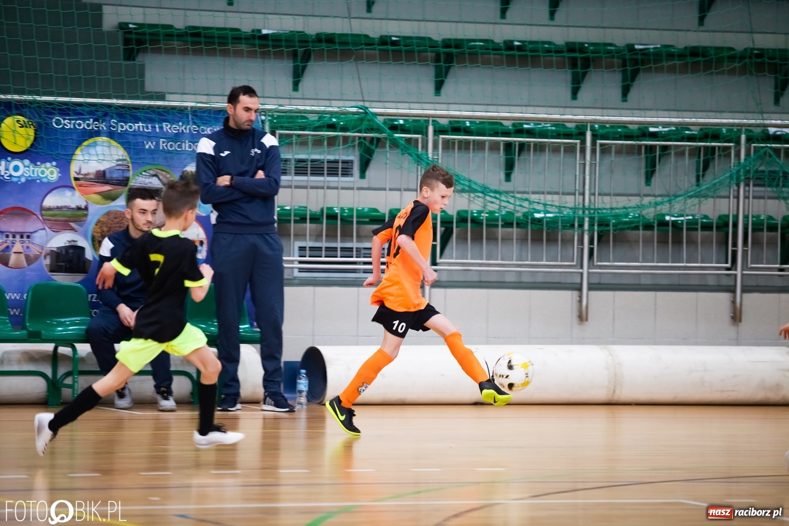 Zdjęcie w galerii na portalu naszraciborz.pl: Młodzi piłkarze rywalizowali w Arenie Rafako [FOTO] wiadomości z regionu