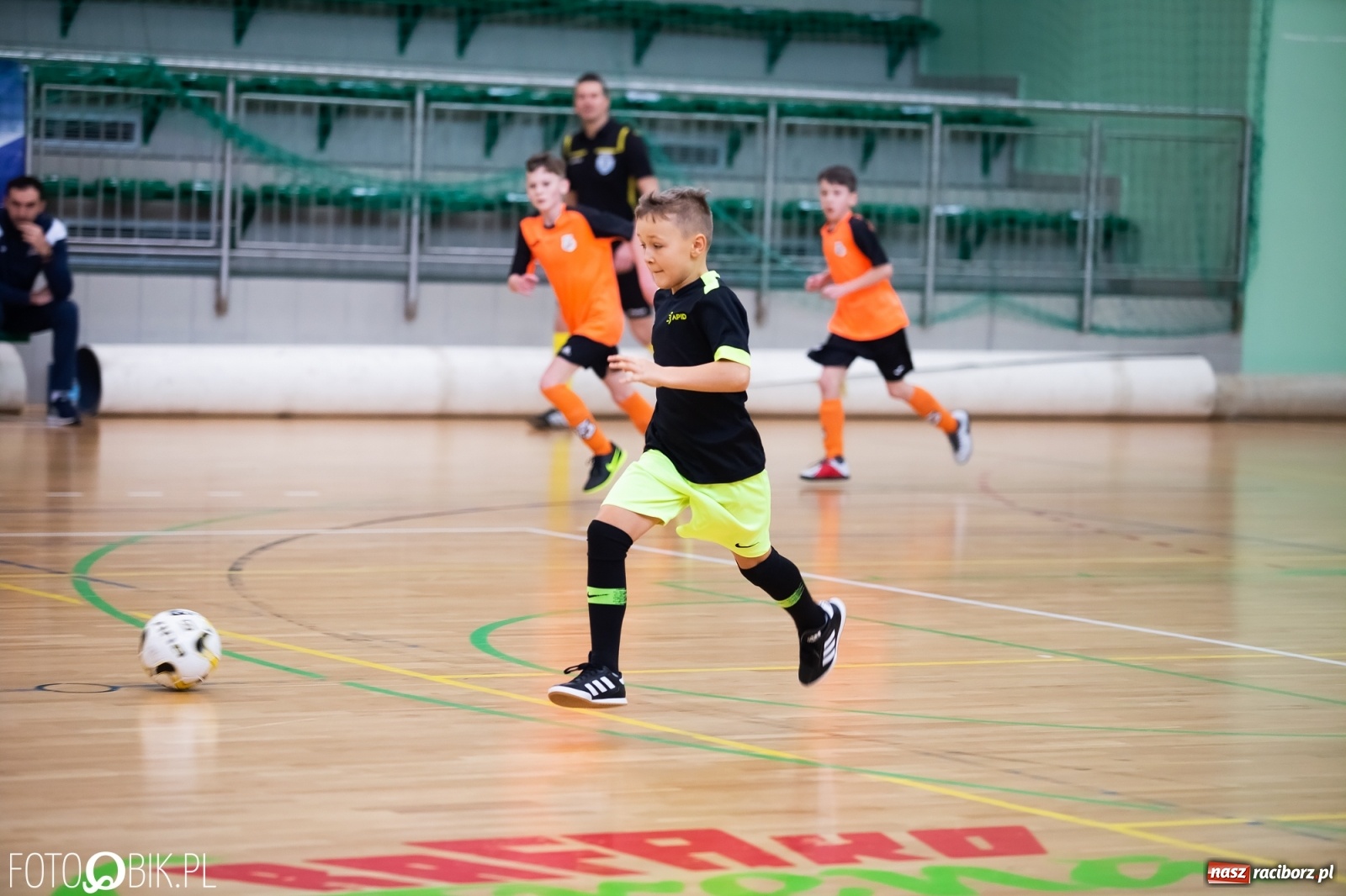Zdjęcie w galerii na portalu naszraciborz.pl: Młodzi piłkarze rywalizowali w Arenie Rafako [FOTO] wiadomości z regionu