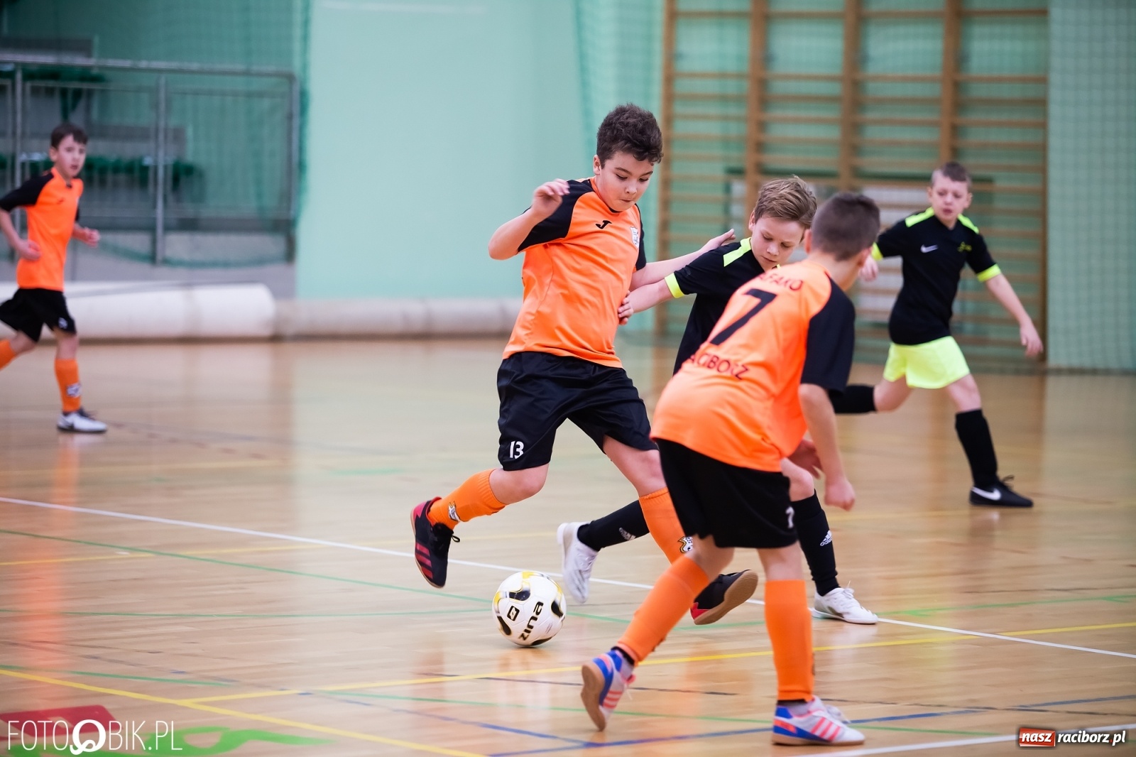 Zdjęcie w galerii na portalu naszraciborz.pl: Młodzi piłkarze rywalizowali w Arenie Rafako [FOTO] wiadomości z regionu