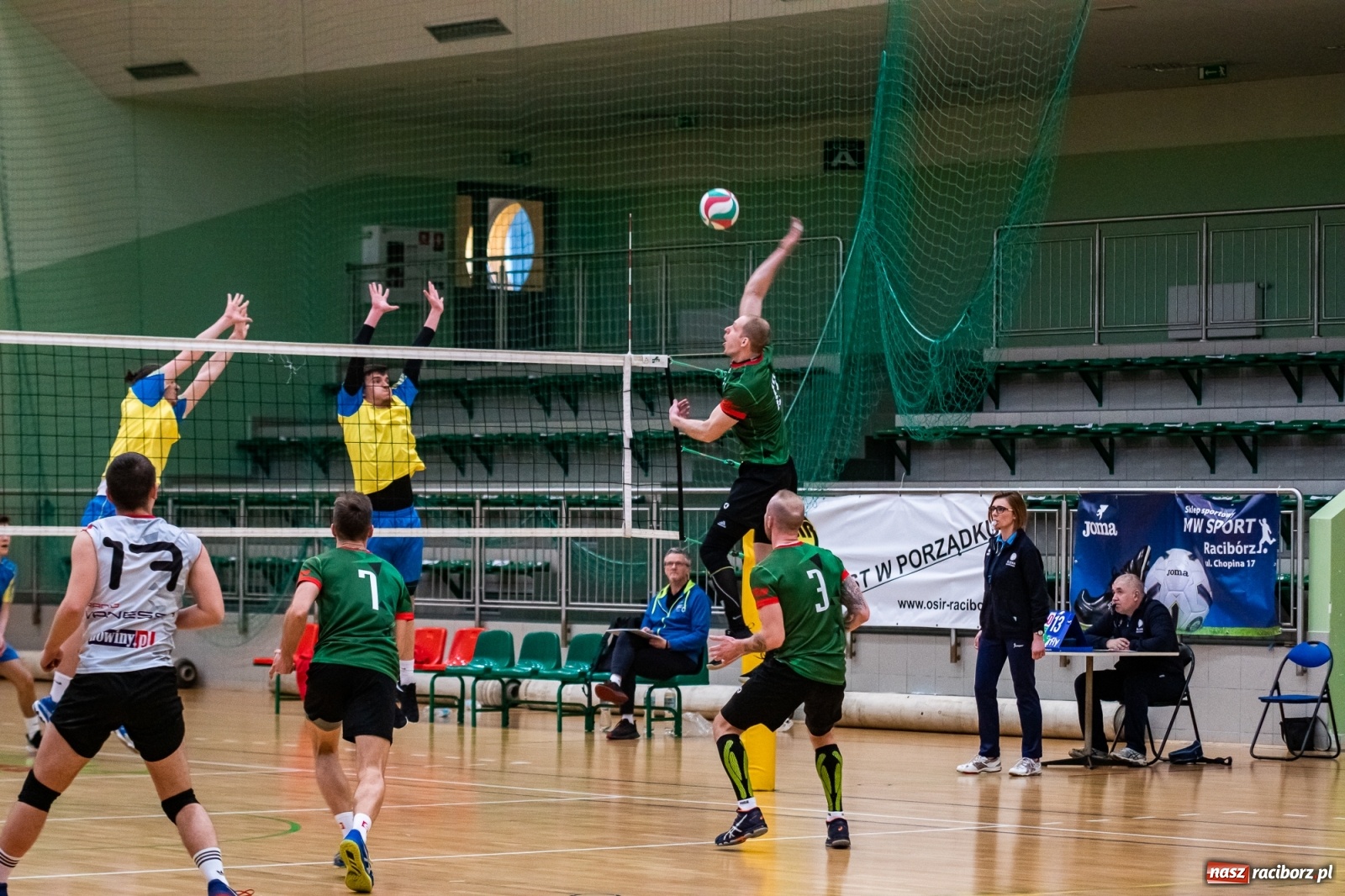 Zdjęcie w galerii na portalu naszraciborz.pl: Siatkarze Rafako bez życia. Porażka z Górnikiem Radlin [FOTO] wiadomości z regionu