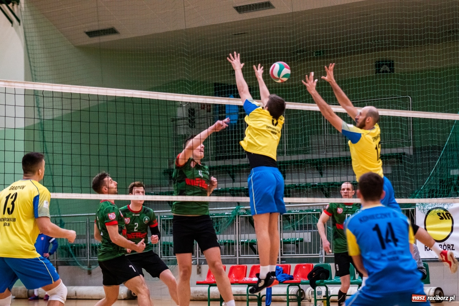 Zdjęcie w galerii na portalu naszraciborz.pl: Siatkarze Rafako bez życia. Porażka z Górnikiem Radlin [FOTO] wiadomości z regionu