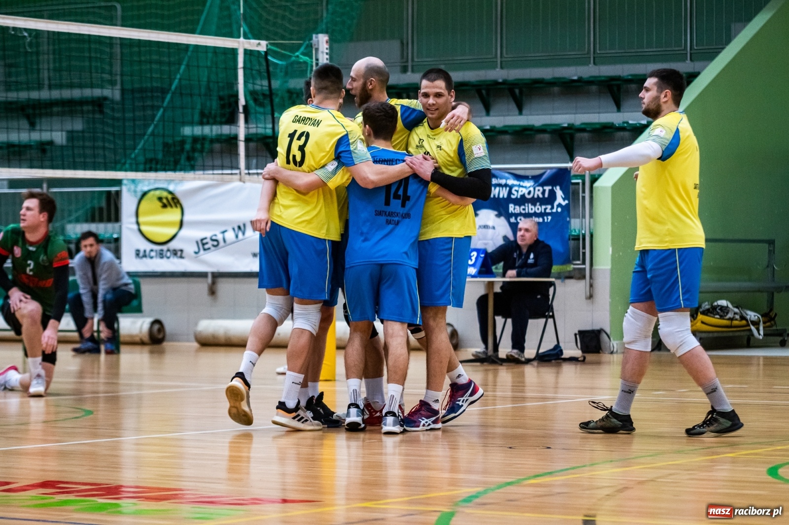 Zdjęcie w galerii na portalu naszraciborz.pl: Siatkarze Rafako bez życia. Porażka z Górnikiem Radlin [FOTO] wiadomości z regionu