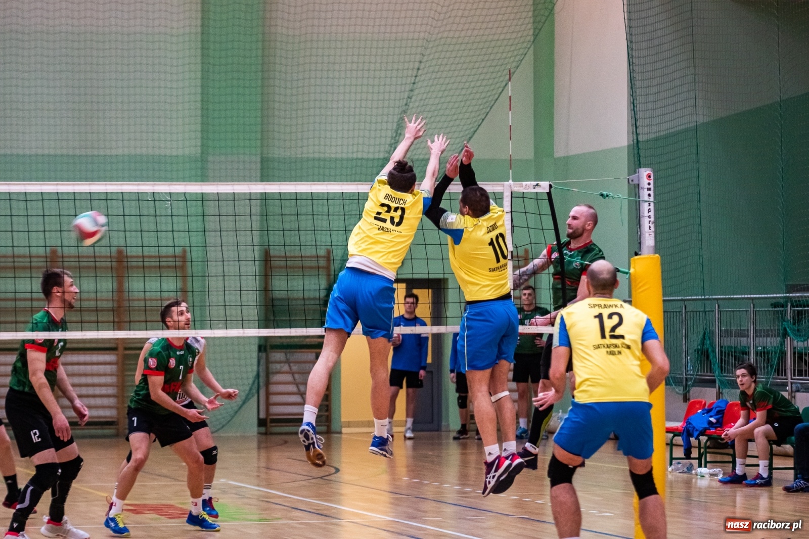 Zdjęcie w galerii na portalu naszraciborz.pl: Siatkarze Rafako bez życia. Porażka z Górnikiem Radlin [FOTO] wiadomości z regionu