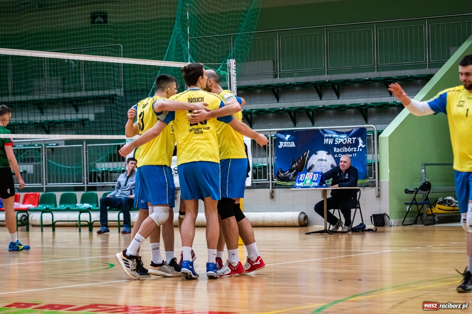 Zdjęcie w galerii na portalu naszraciborz.pl: Siatkarze Rafako bez życia. Porażka z Górnikiem Radlin [FOTO] wiadomości z regionu
