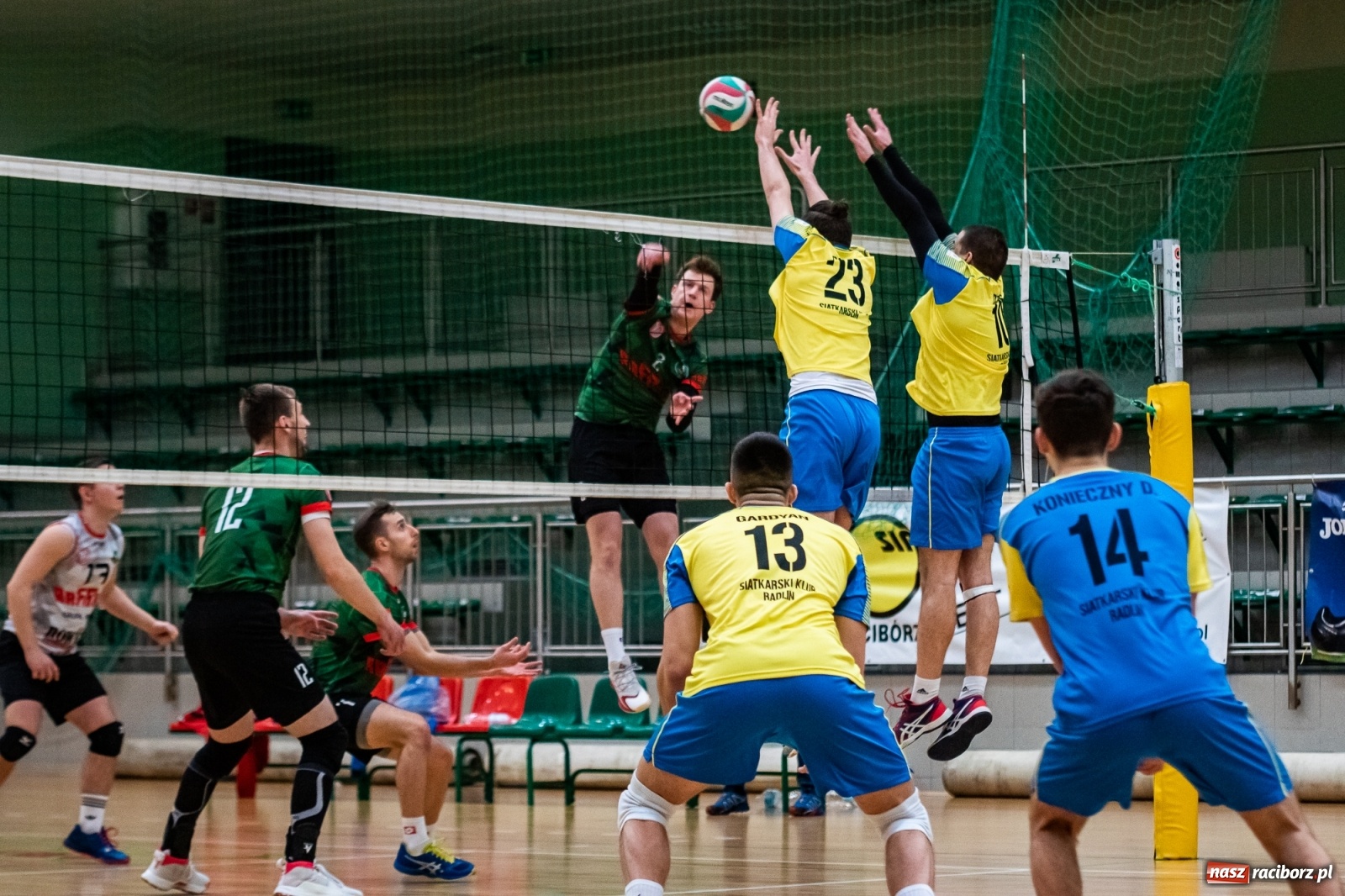Zdjęcie w galerii na portalu naszraciborz.pl: Siatkarze Rafako bez życia. Porażka z Górnikiem Radlin [FOTO] wiadomości z regionu