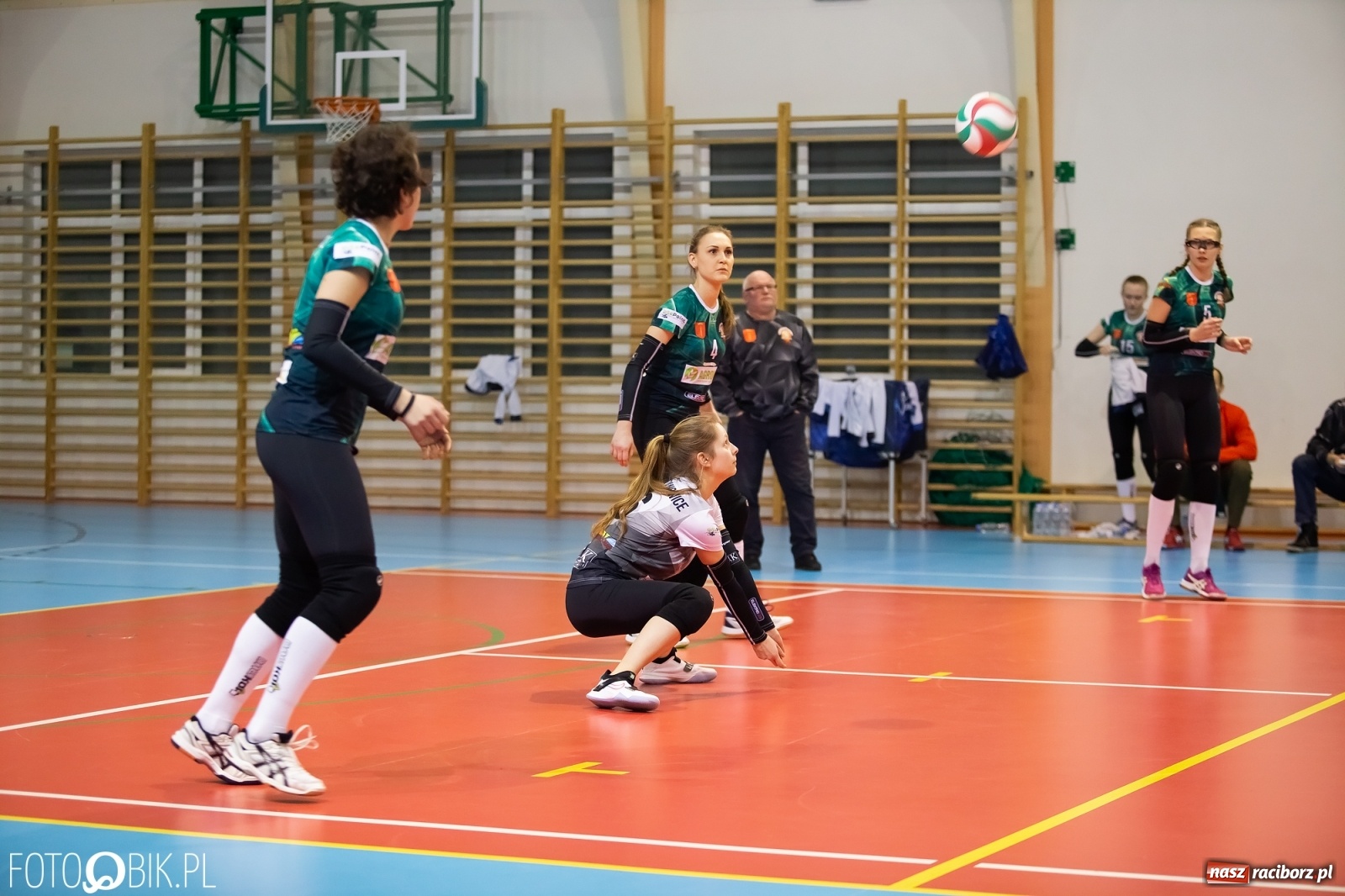 Zdjęcie w galerii na portalu naszraciborz.pl: Ważne trzy punkty siatkarek Krzanowic w starciu z Jastrzębiem [FOTO] wiadomości z regionu