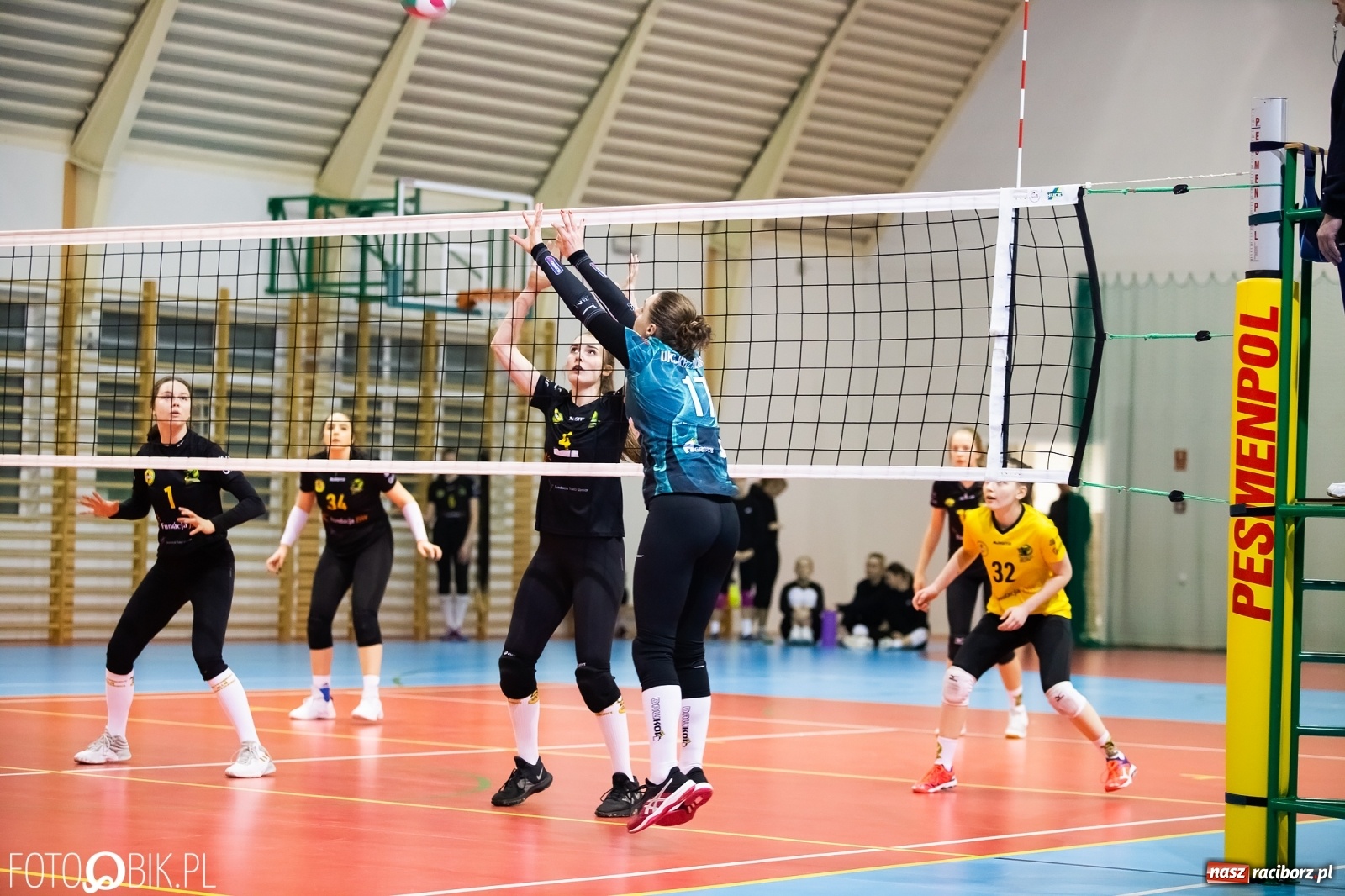 Zdjęcie w galerii na portalu naszraciborz.pl: Ważne trzy punkty siatkarek Krzanowic w starciu z Jastrzębiem [FOTO] wiadomości z regionu