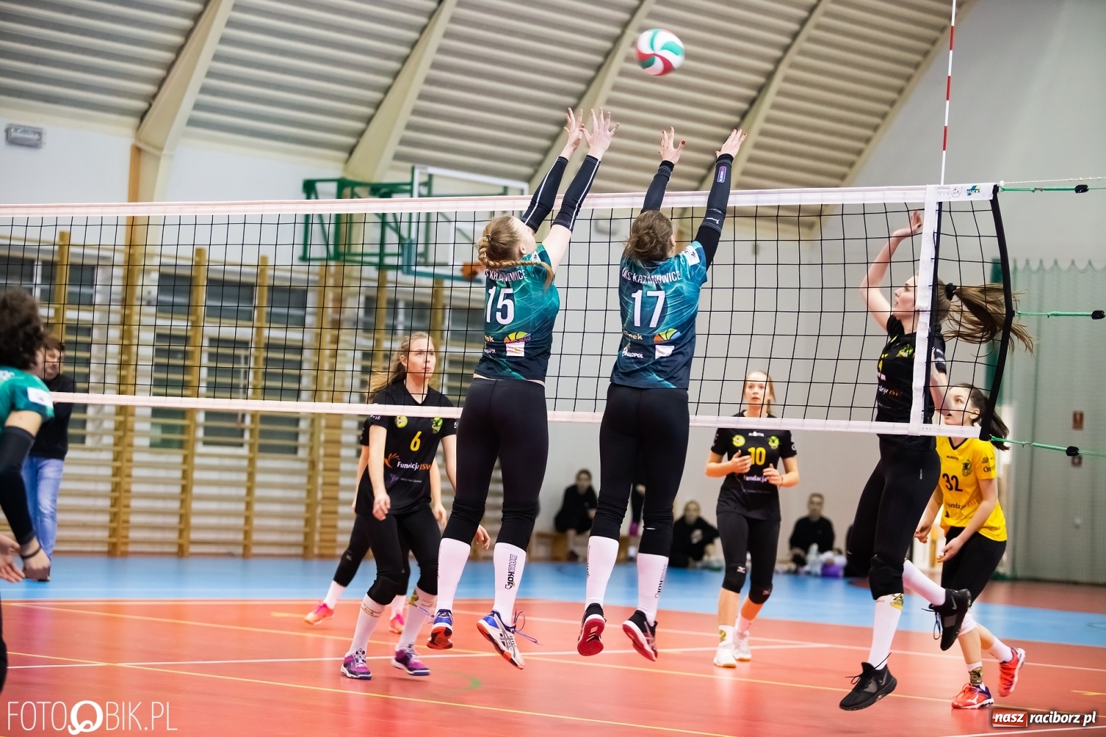 Zdjęcie w galerii na portalu naszraciborz.pl: Ważne trzy punkty siatkarek Krzanowic w starciu z Jastrzębiem [FOTO] wiadomości z regionu