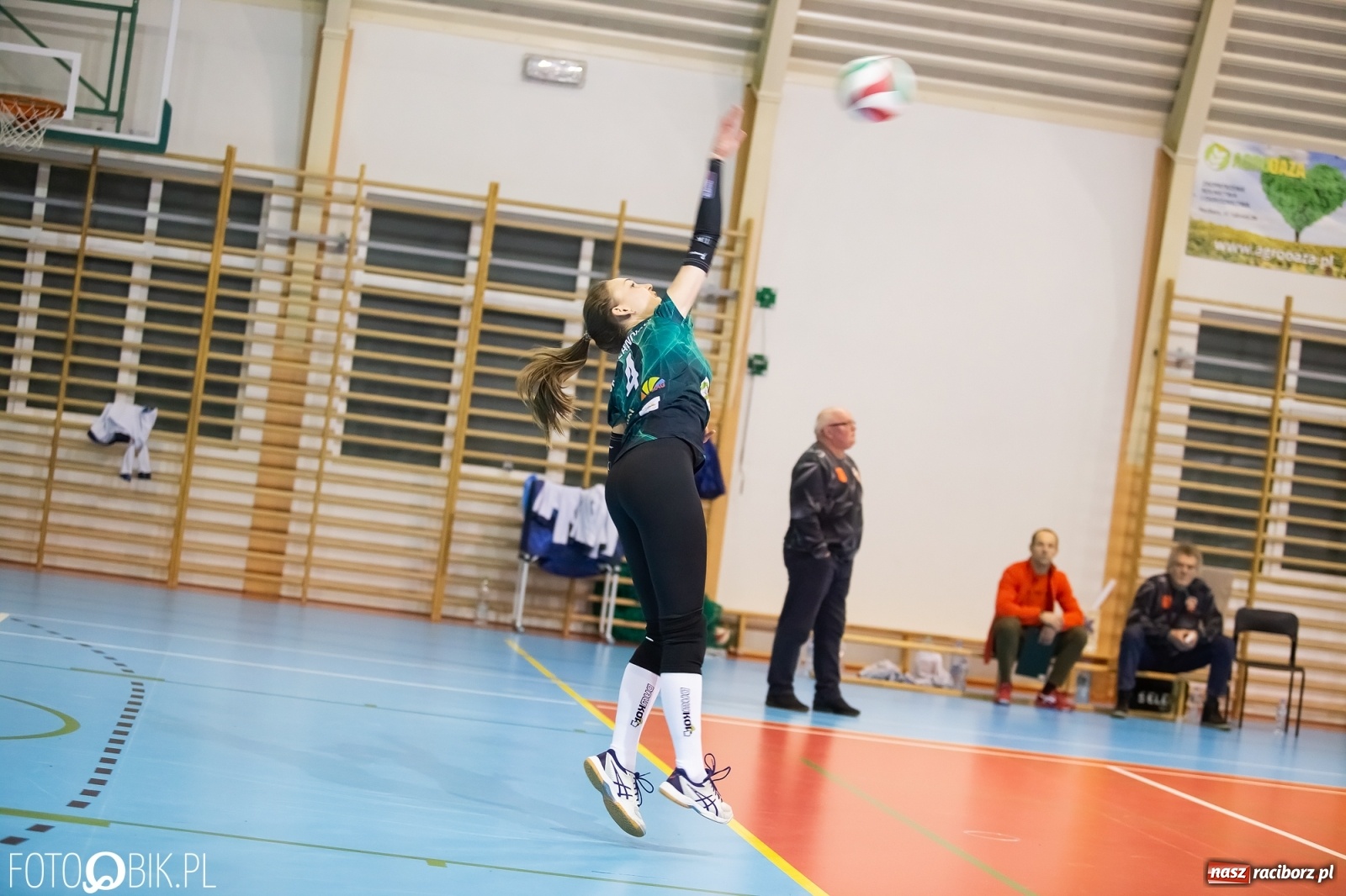 Zdjęcie w galerii na portalu naszraciborz.pl: Ważne trzy punkty siatkarek Krzanowic w starciu z Jastrzębiem [FOTO] wiadomości z regionu