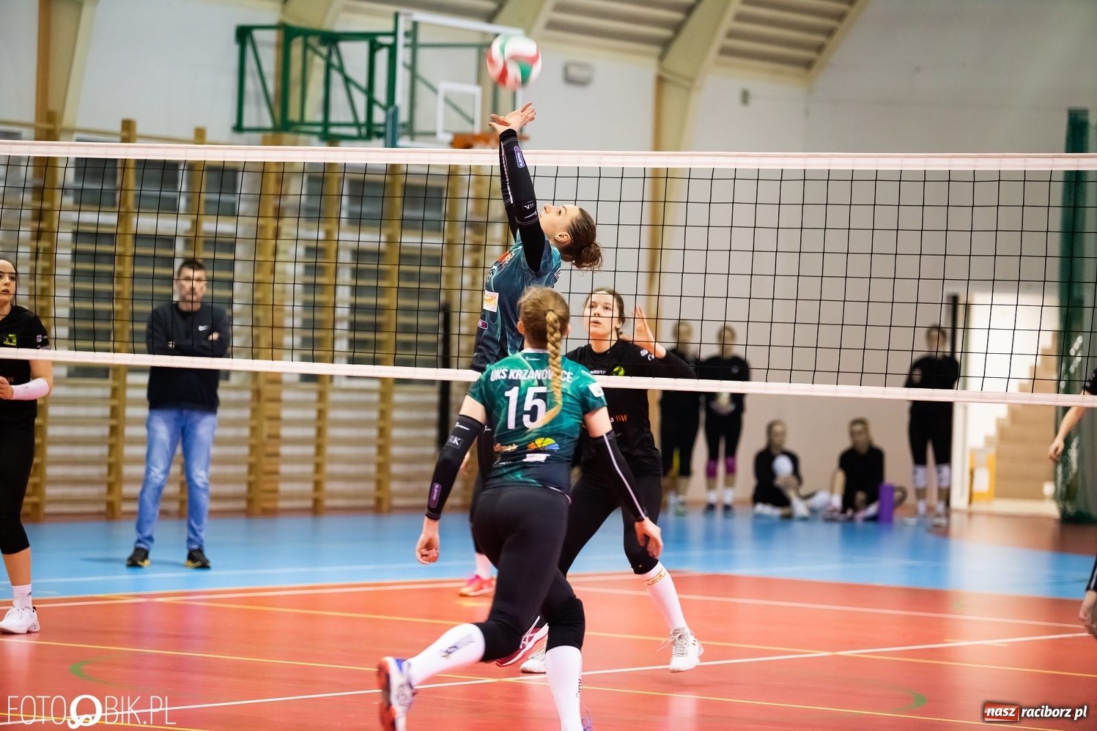 Zdjęcie w galerii na portalu naszraciborz.pl: Ważne trzy punkty siatkarek Krzanowic w starciu z Jastrzębiem [FOTO] wiadomości z regionu