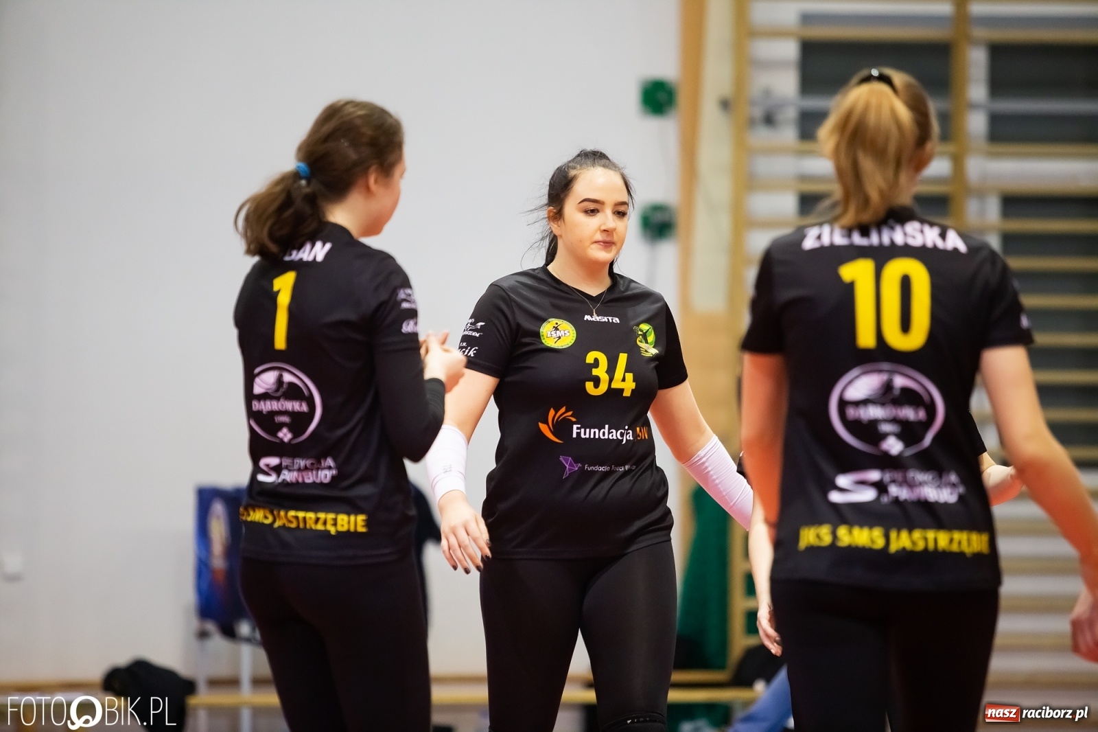 Zdjęcie w galerii na portalu naszraciborz.pl: Ważne trzy punkty siatkarek Krzanowic w starciu z Jastrzębiem [FOTO] wiadomości z regionu