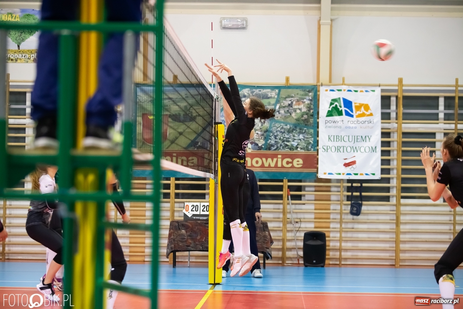 Zdjęcie w galerii na portalu naszraciborz.pl: Ważne trzy punkty siatkarek Krzanowic w starciu z Jastrzębiem [FOTO] wiadomości z regionu