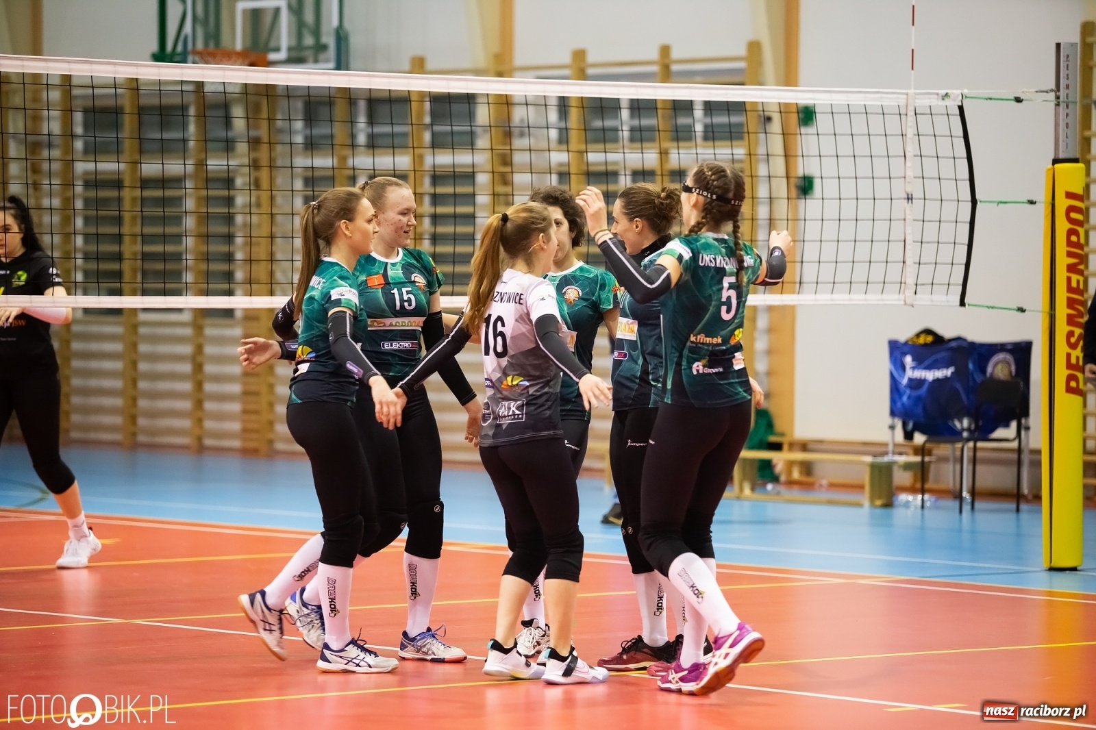 Zdjęcie w galerii na portalu naszraciborz.pl: Ważne trzy punkty siatkarek Krzanowic w starciu z Jastrzębiem [FOTO] wiadomości z regionu