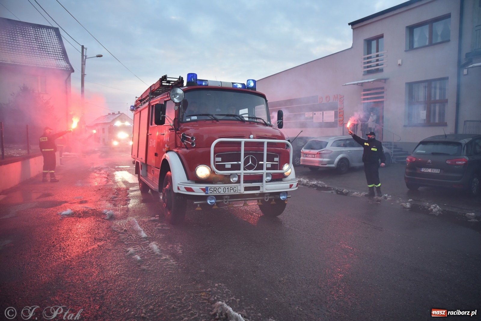 Zdjęcie w galerii na portalu naszraciborz.pl: Bojanów oficjalnie przywitał nowy wóz strażacki [WIDEO] wiadomości z regionu