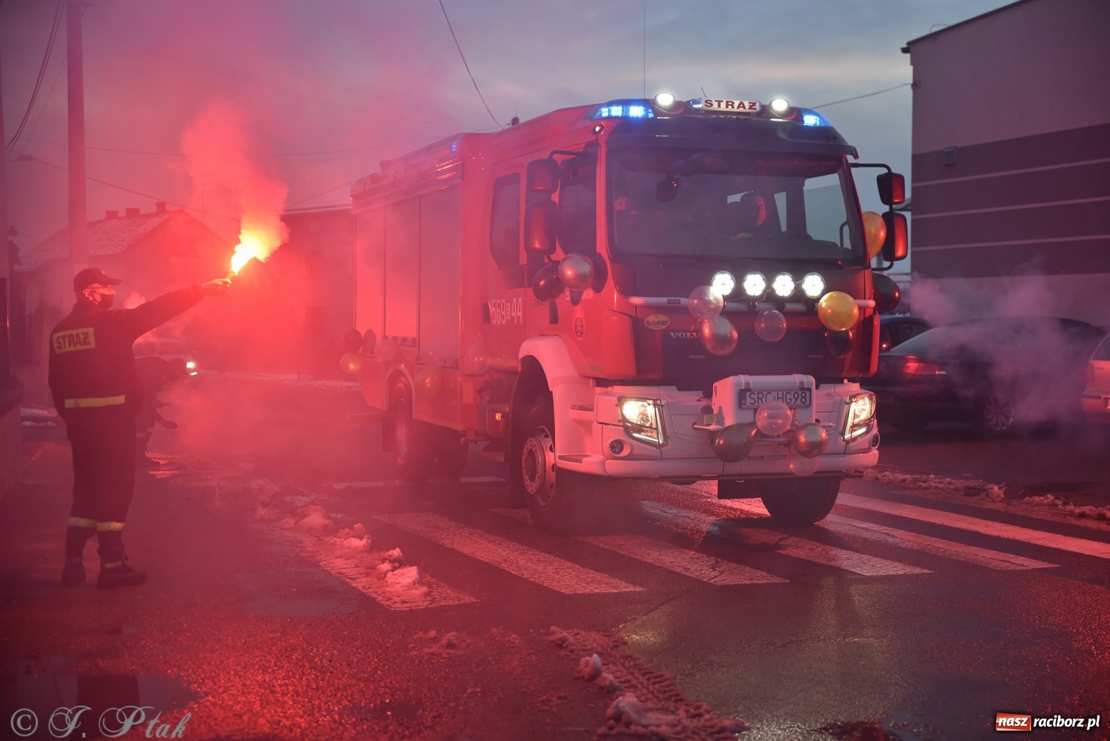 Zdjęcie w galerii na portalu naszraciborz.pl: Bojanów oficjalnie przywitał nowy wóz strażacki [WIDEO] wiadomości z regionu