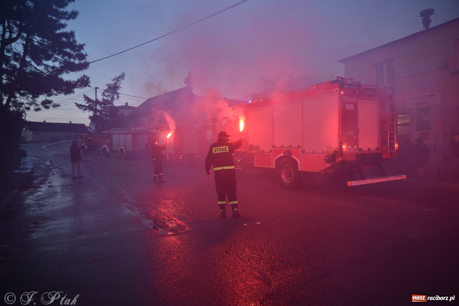 Zdjęcie w galerii na portalu naszraciborz.pl: Bojanów oficjalnie przywitał nowy wóz strażacki [WIDEO] wiadomości z regionu