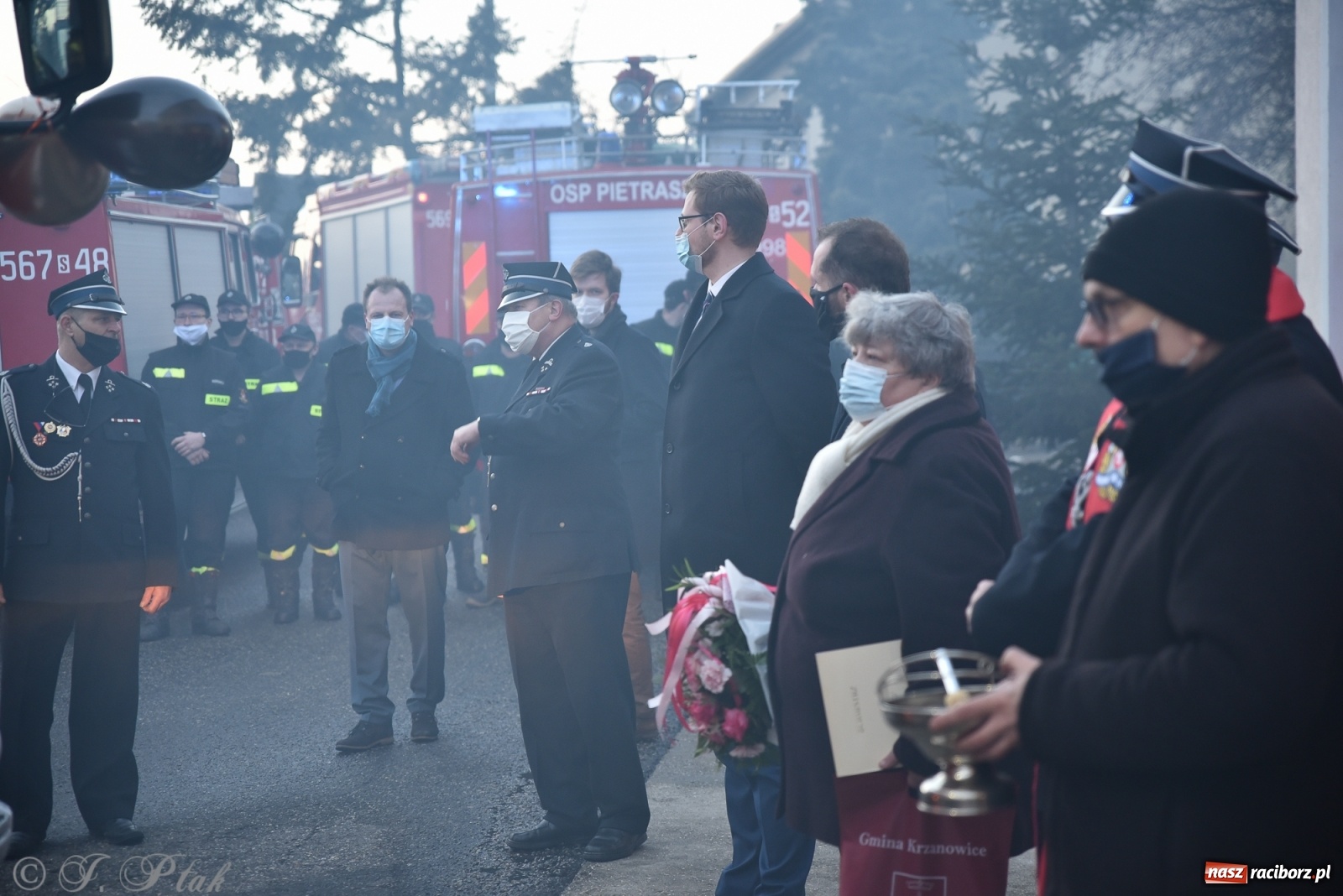 Zdjęcie w galerii na portalu naszraciborz.pl: Bojanów oficjalnie przywitał nowy wóz strażacki [WIDEO] wiadomości z regionu